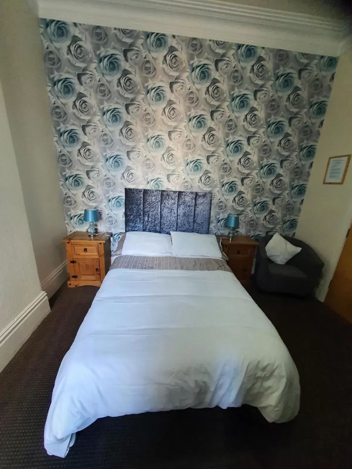 Bed in Windsor House Hotel