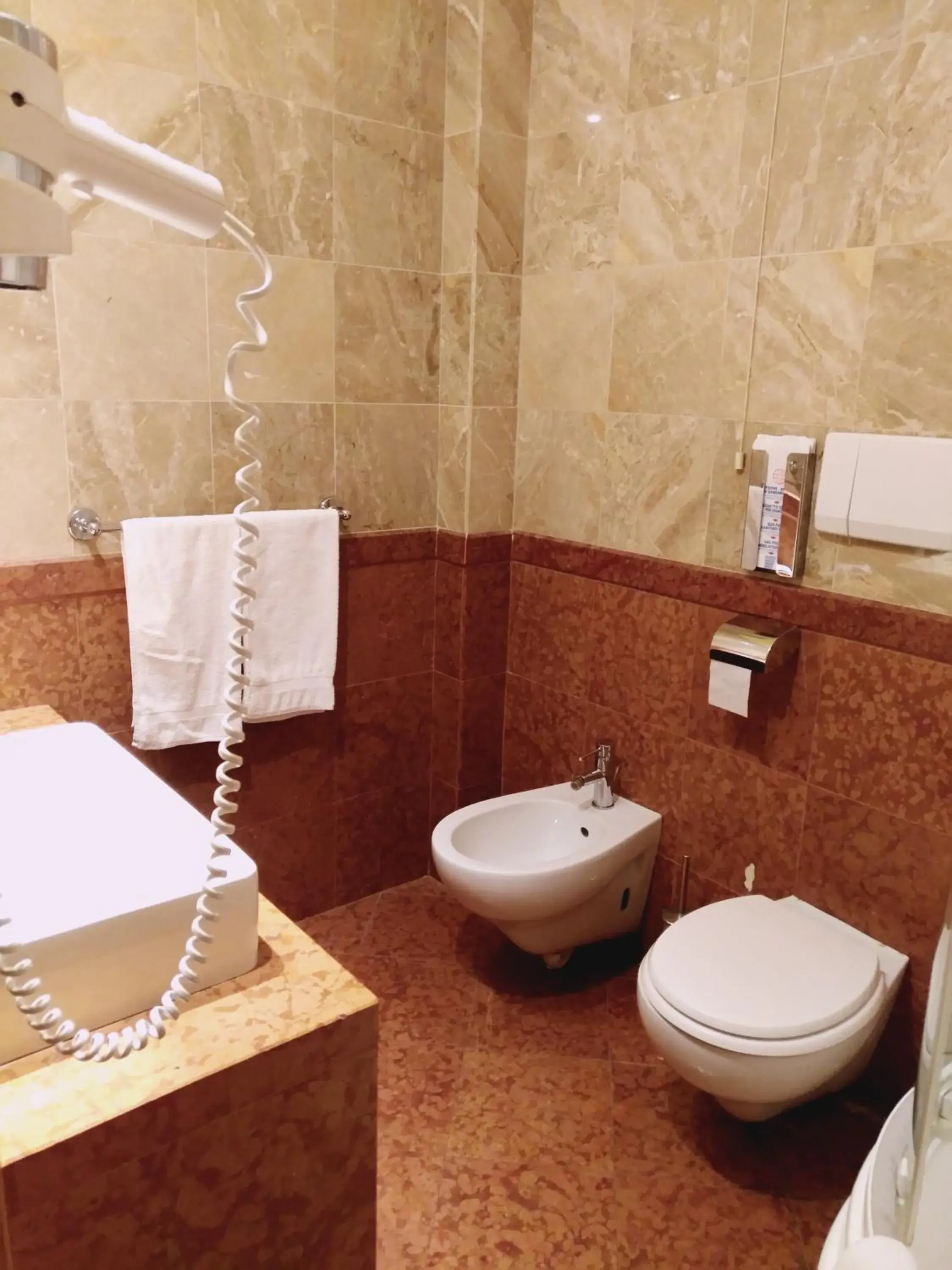 Bathroom in Hotel Columbus