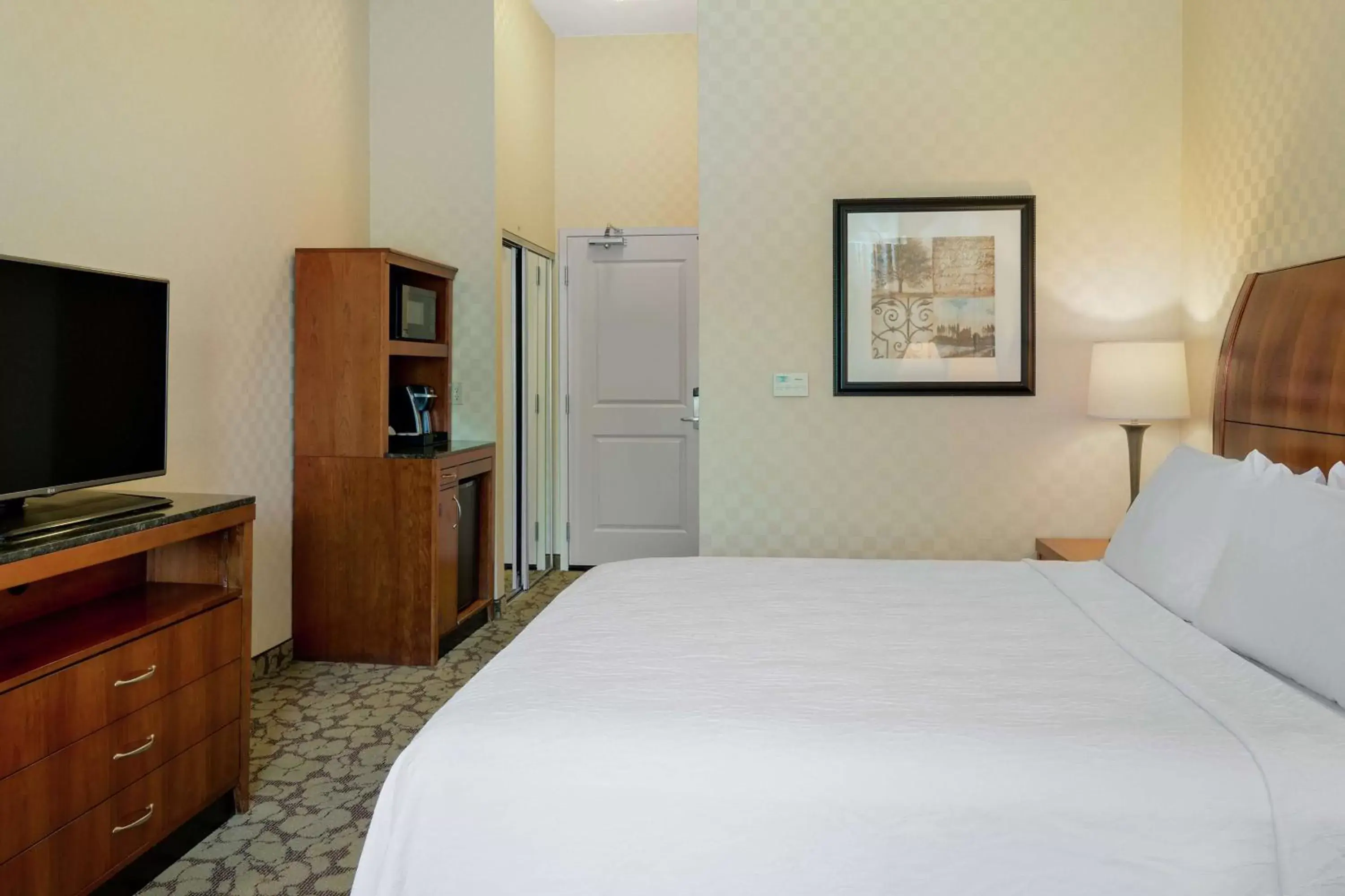 Photo of the whole room, Bed in Hilton Garden Inn Sacramento Elk Grove