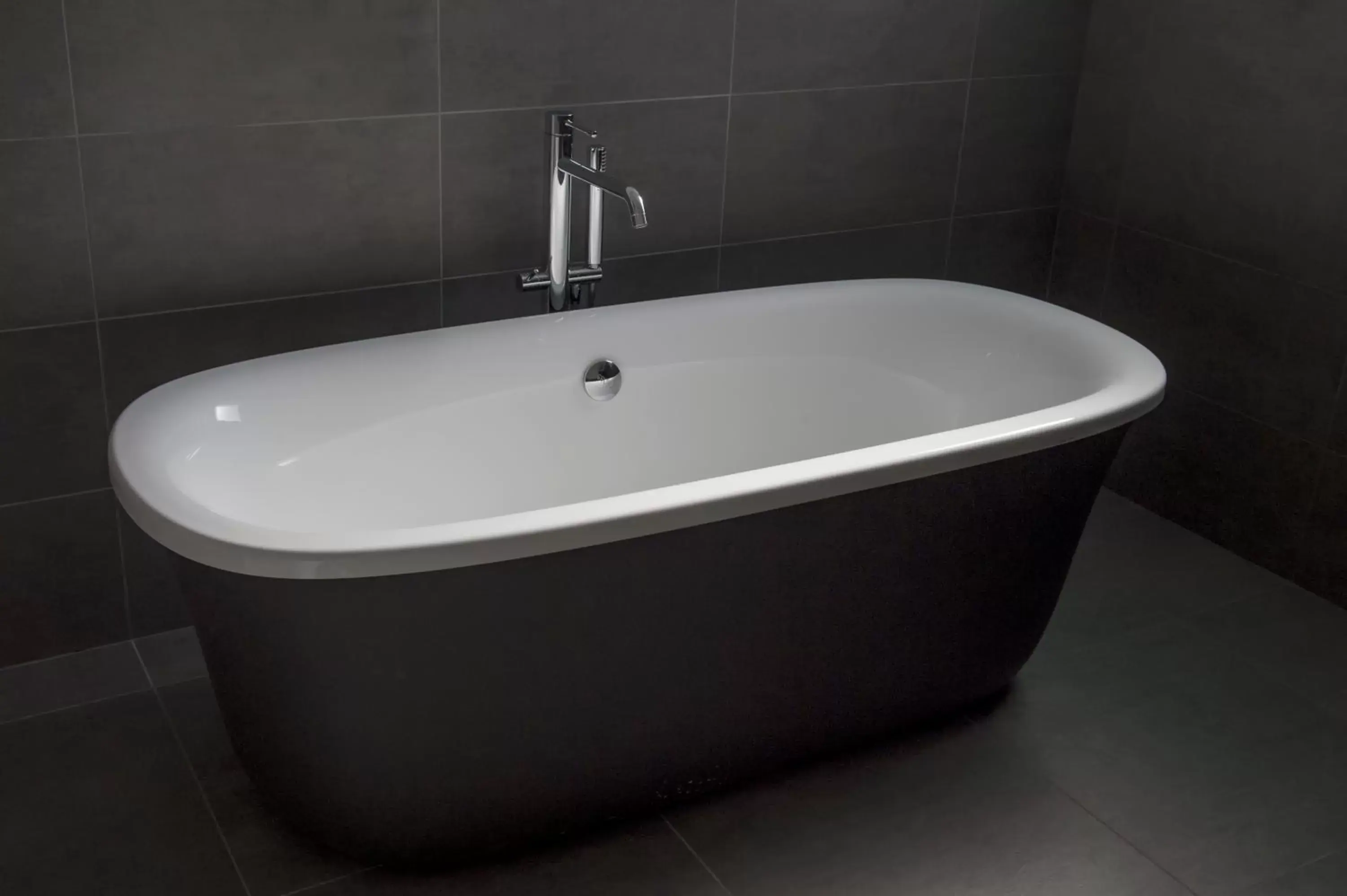 Bathroom in nautilus b&b suite design