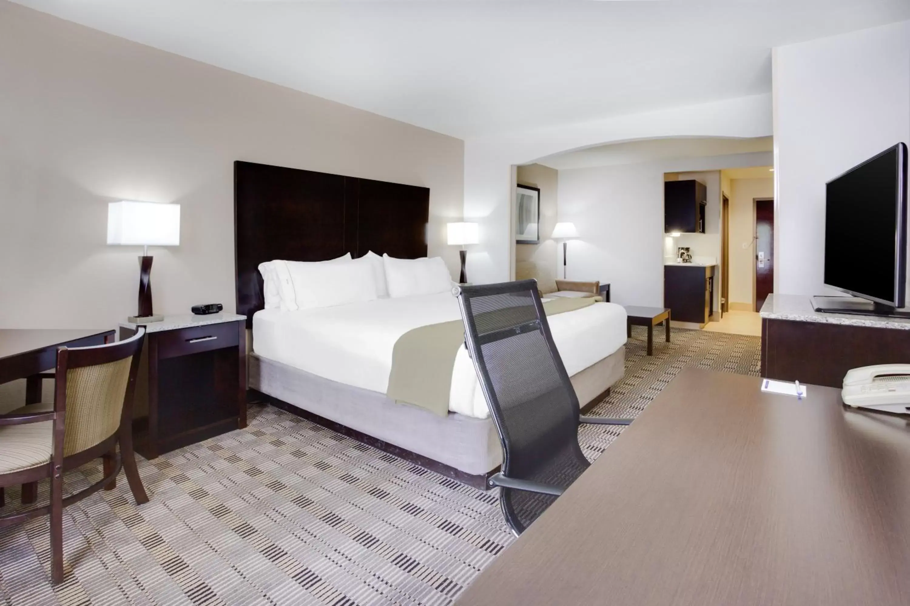 Photo of the whole room, Bed in Holiday Inn Express Hotel & Suites Mebane, an IHG Hotel