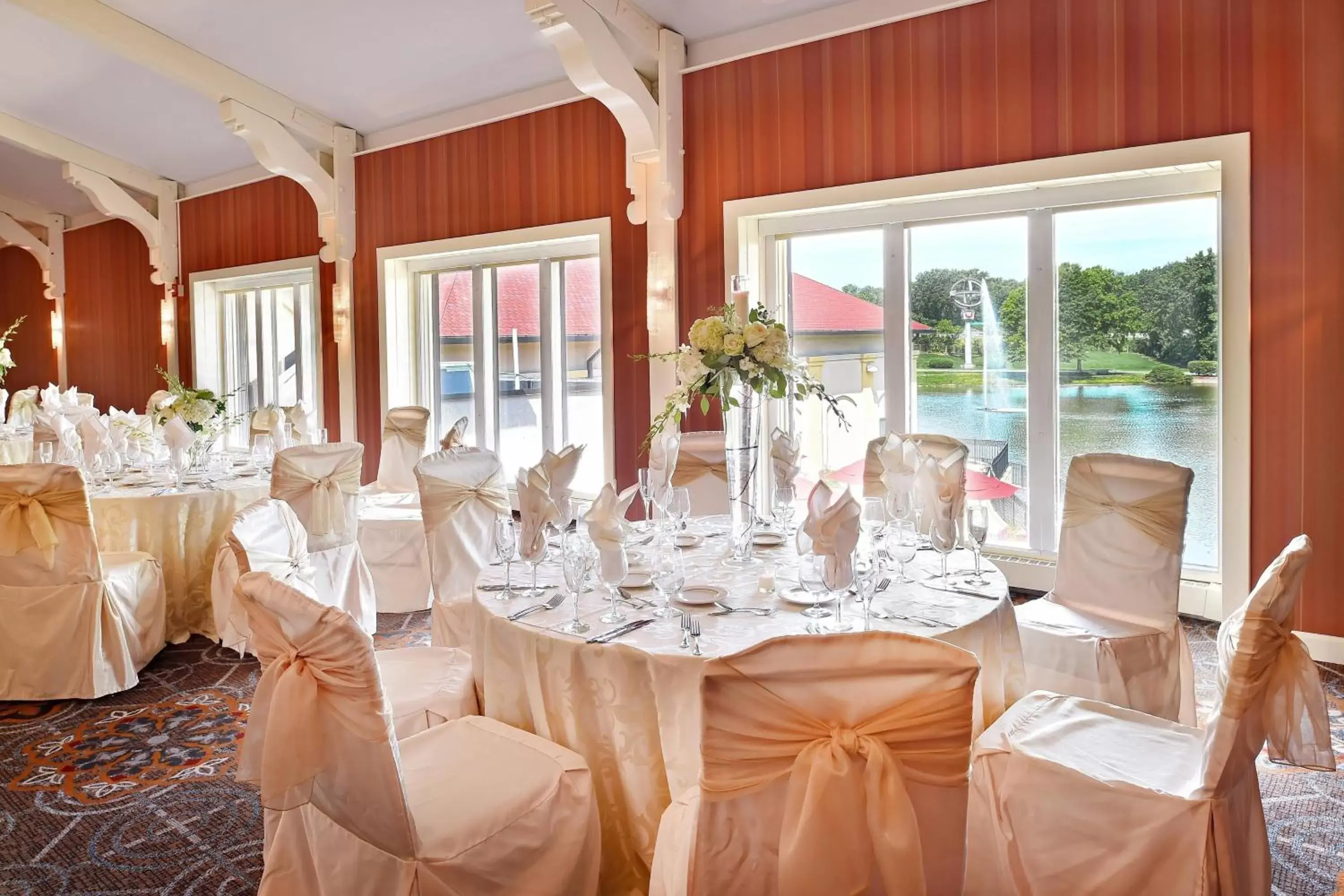 Meeting/conference room, Banquet Facilities in Sheraton Westport Lakeside Chalet