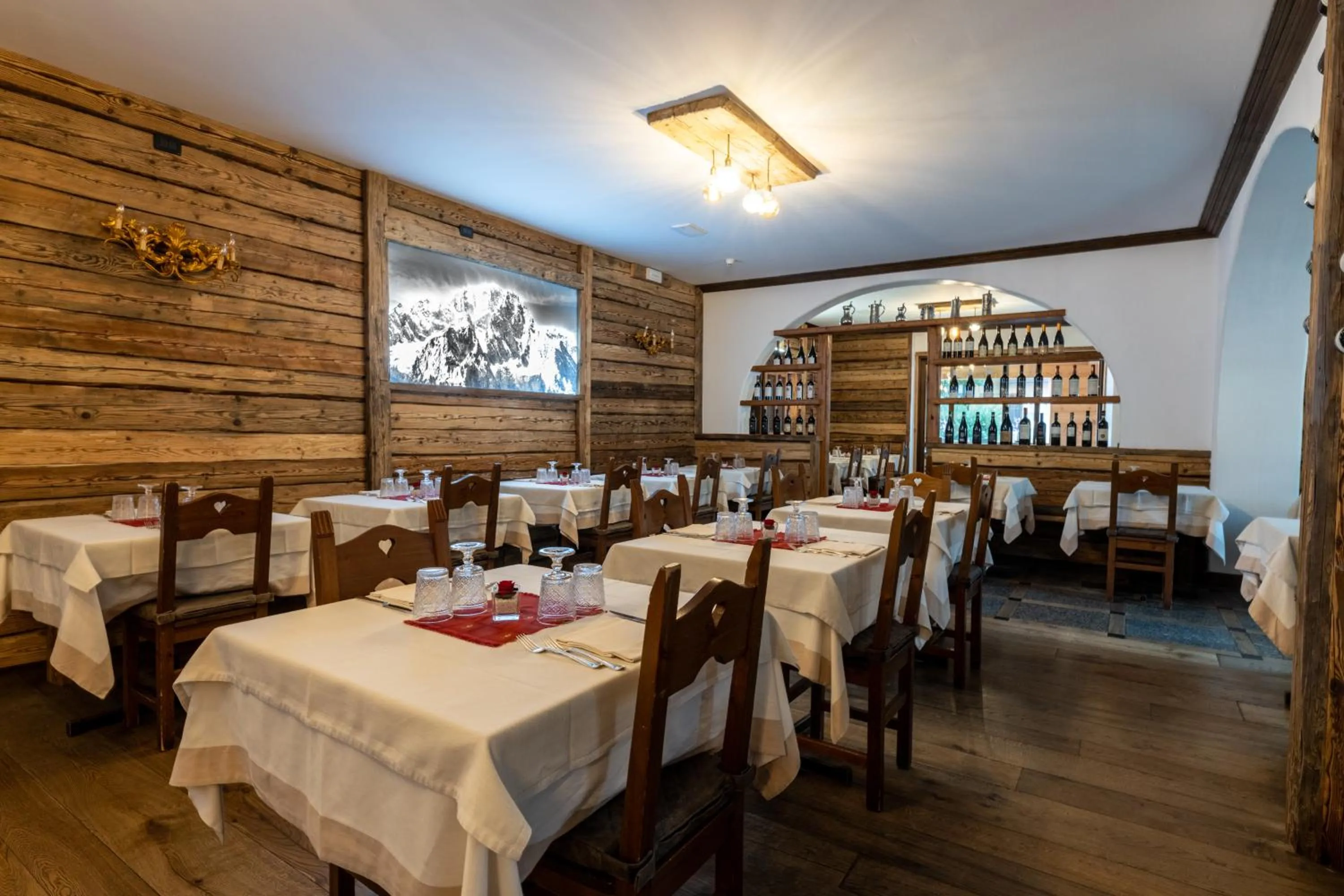 Restaurant/places to eat in Hotel Courmayeur