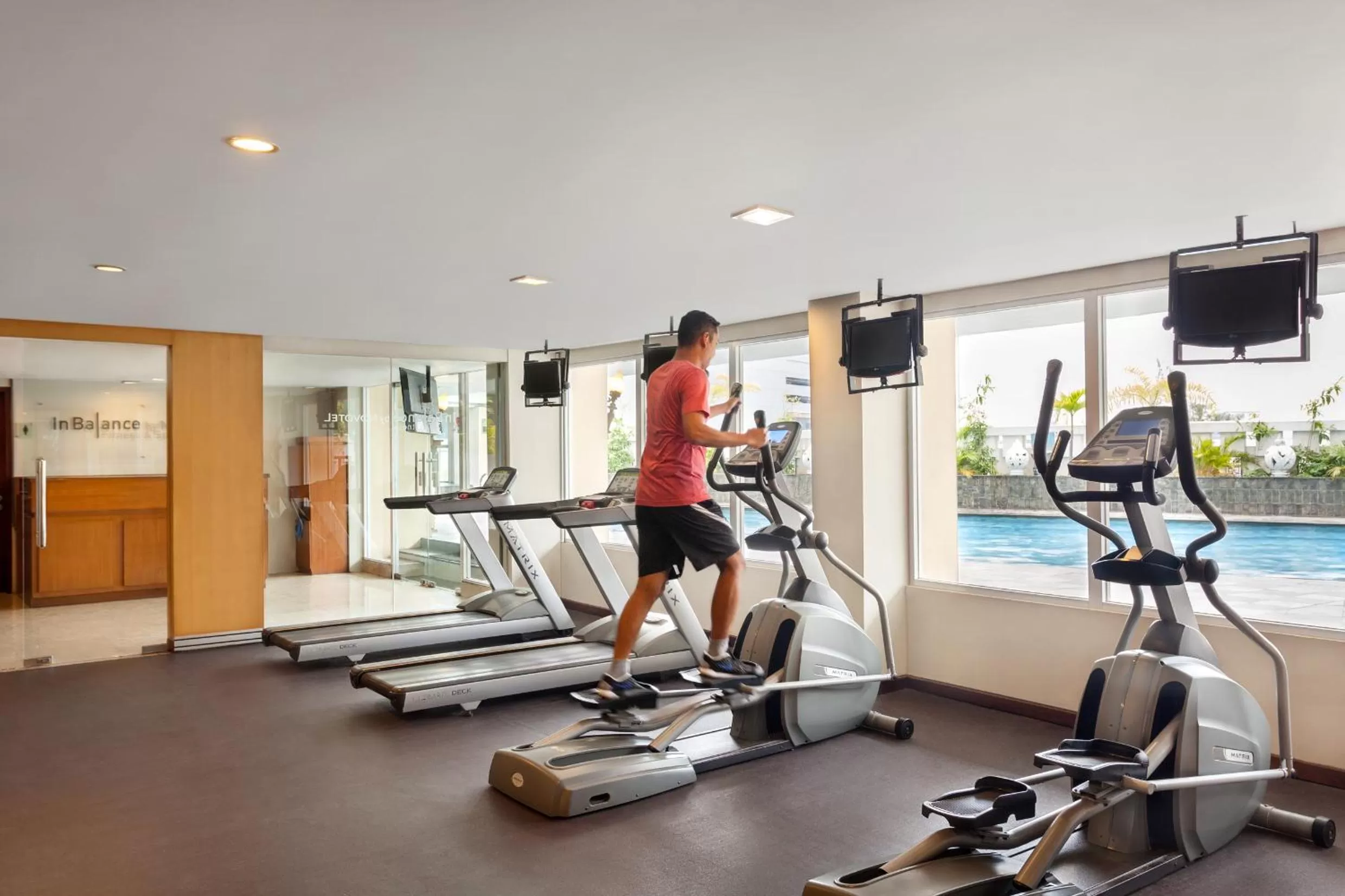 Fitness centre/facilities in Novotel Semarang