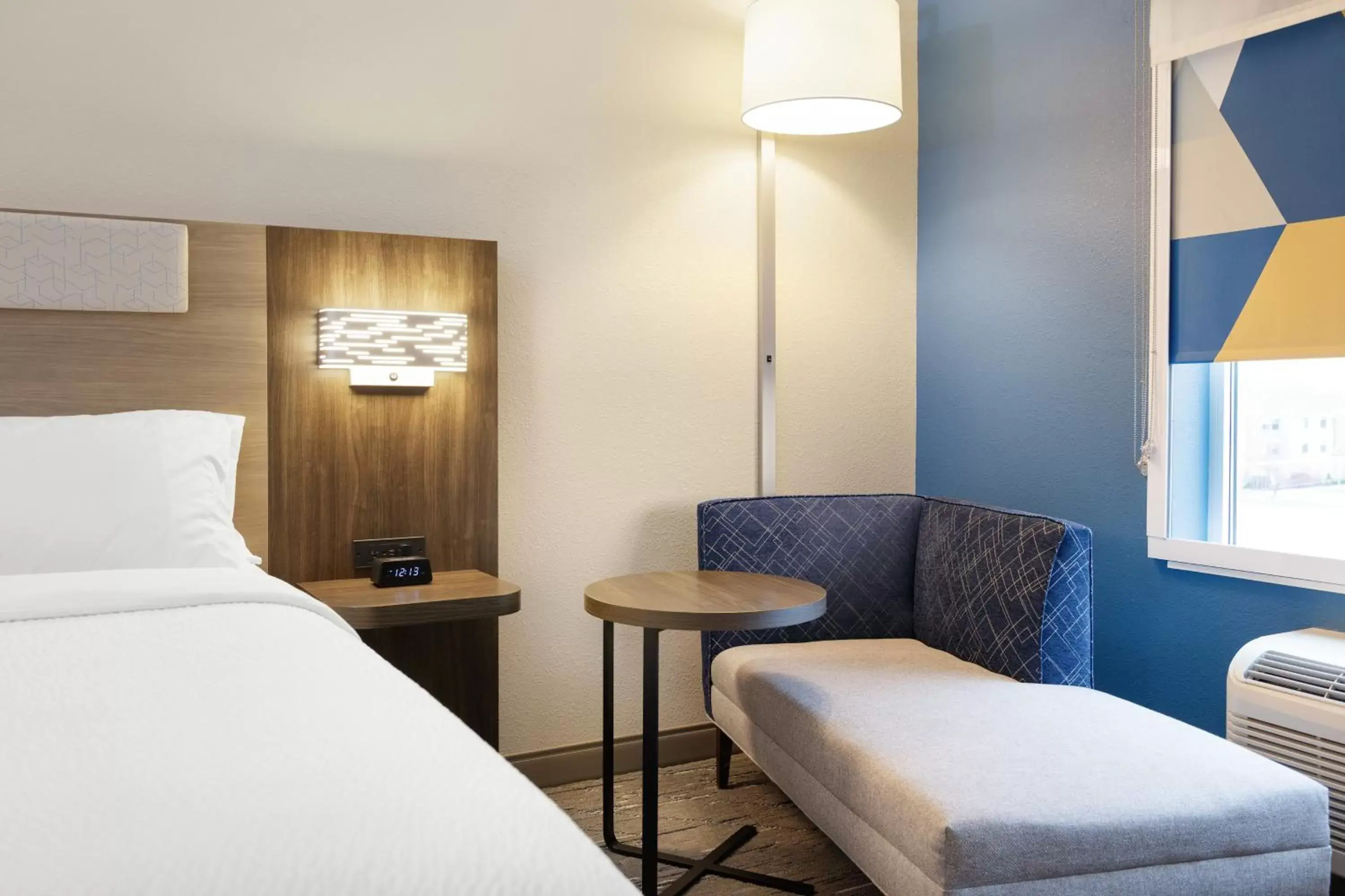 Bed in Holiday Inn Express & Suites - Toronto Airport South, an IHG Hotel