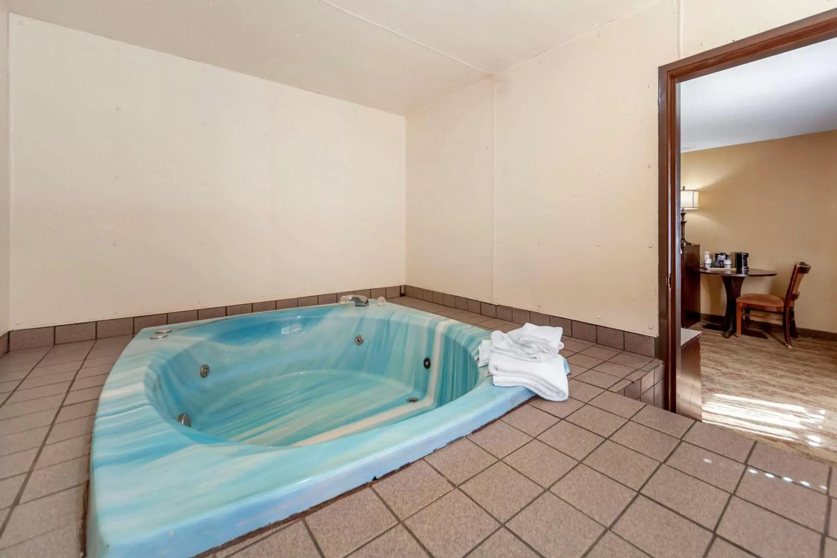 Photo of the whole room, Bathroom in Econo Lodge Black Hills