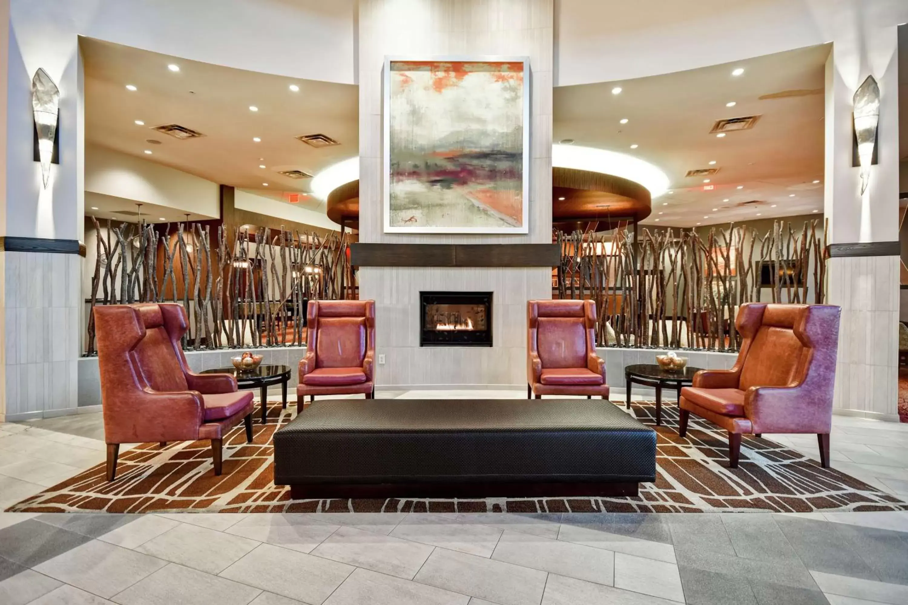 Lobby or reception, Lounge/Bar in Embassy Suites Springfield