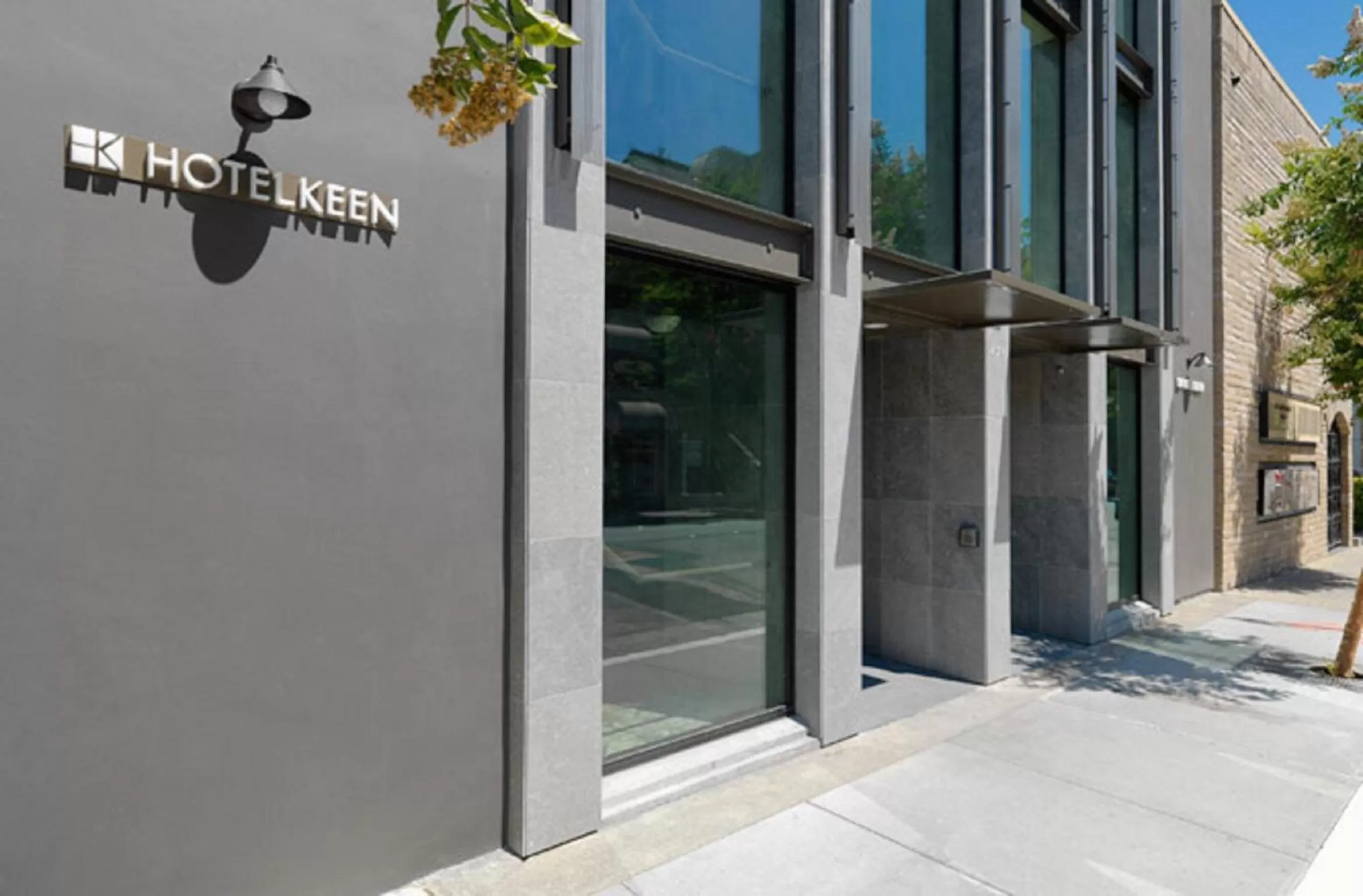 Facade/entrance in Hotel Keen