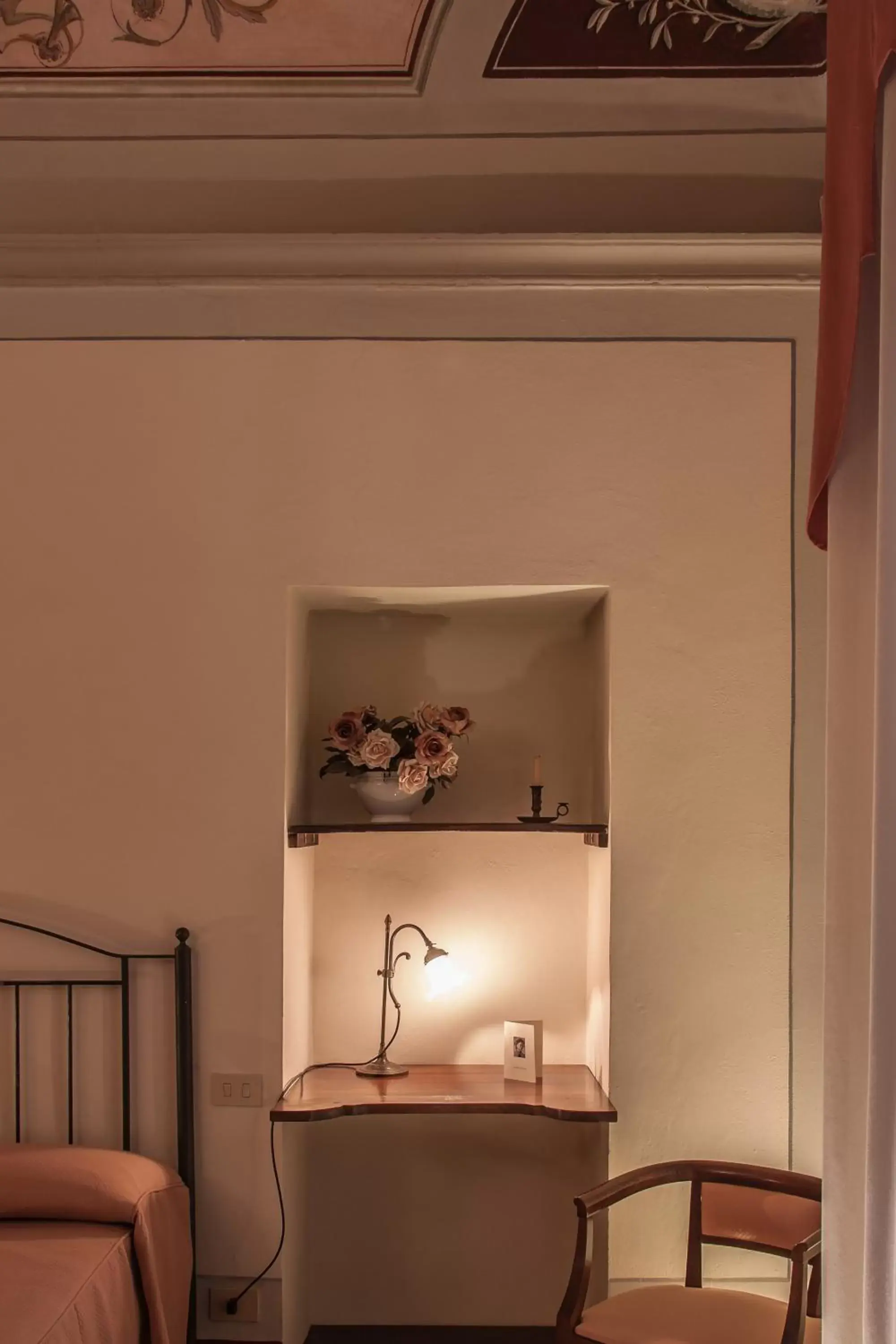 Decorative detail, Coffee/Tea Facilities in Hotel L'Antico Pozzo