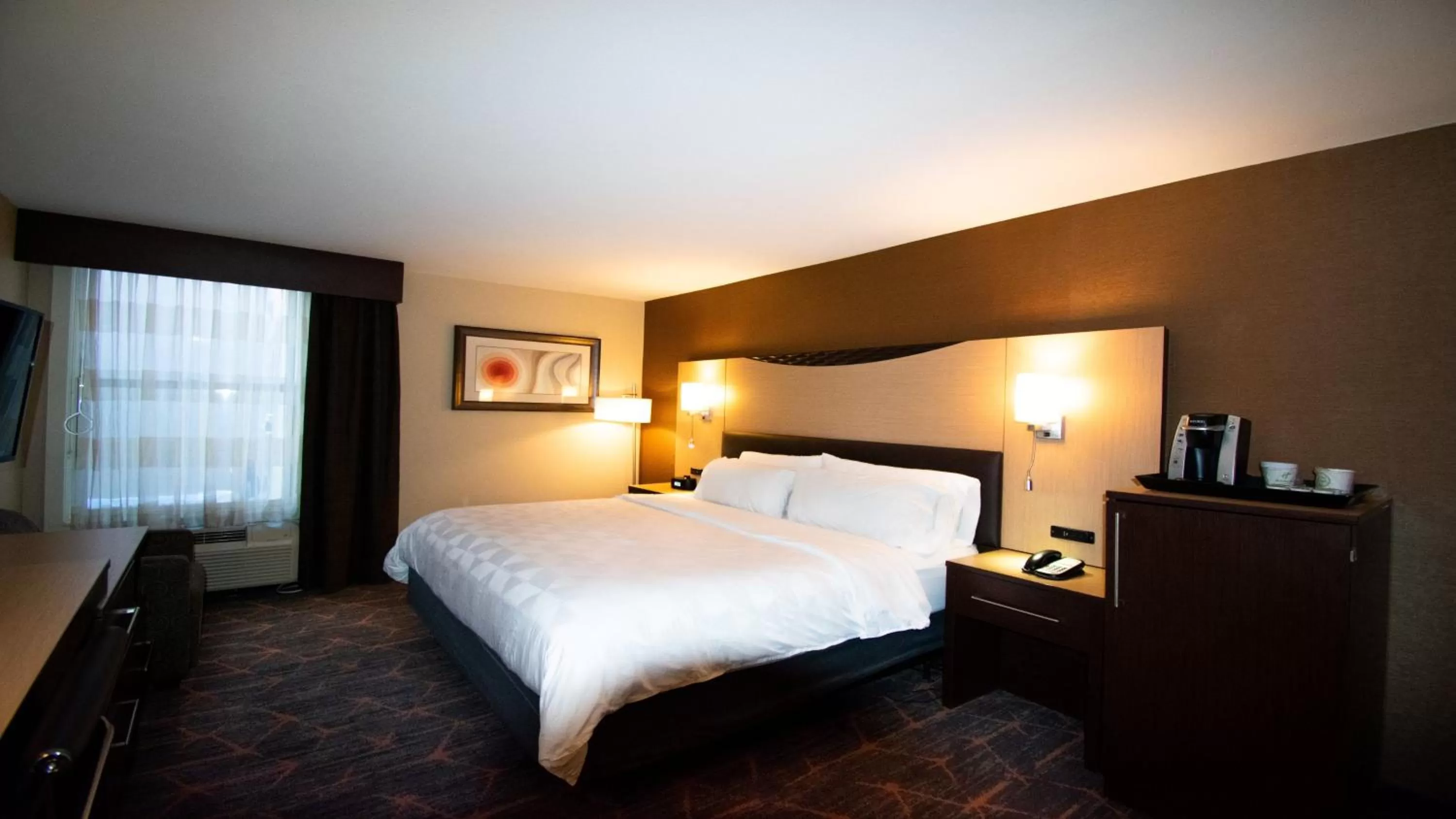 Photo of the whole room, Bed in Holiday Inn Cody - Convention Center by IHG