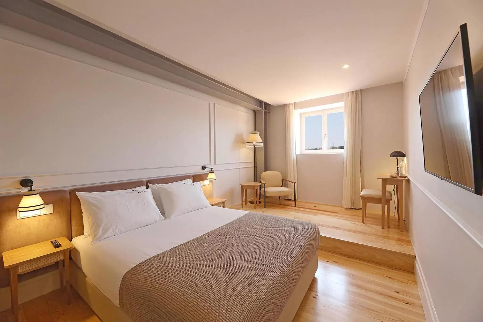 Superior Double Room with River View in Memoria Porto FLH Hotels