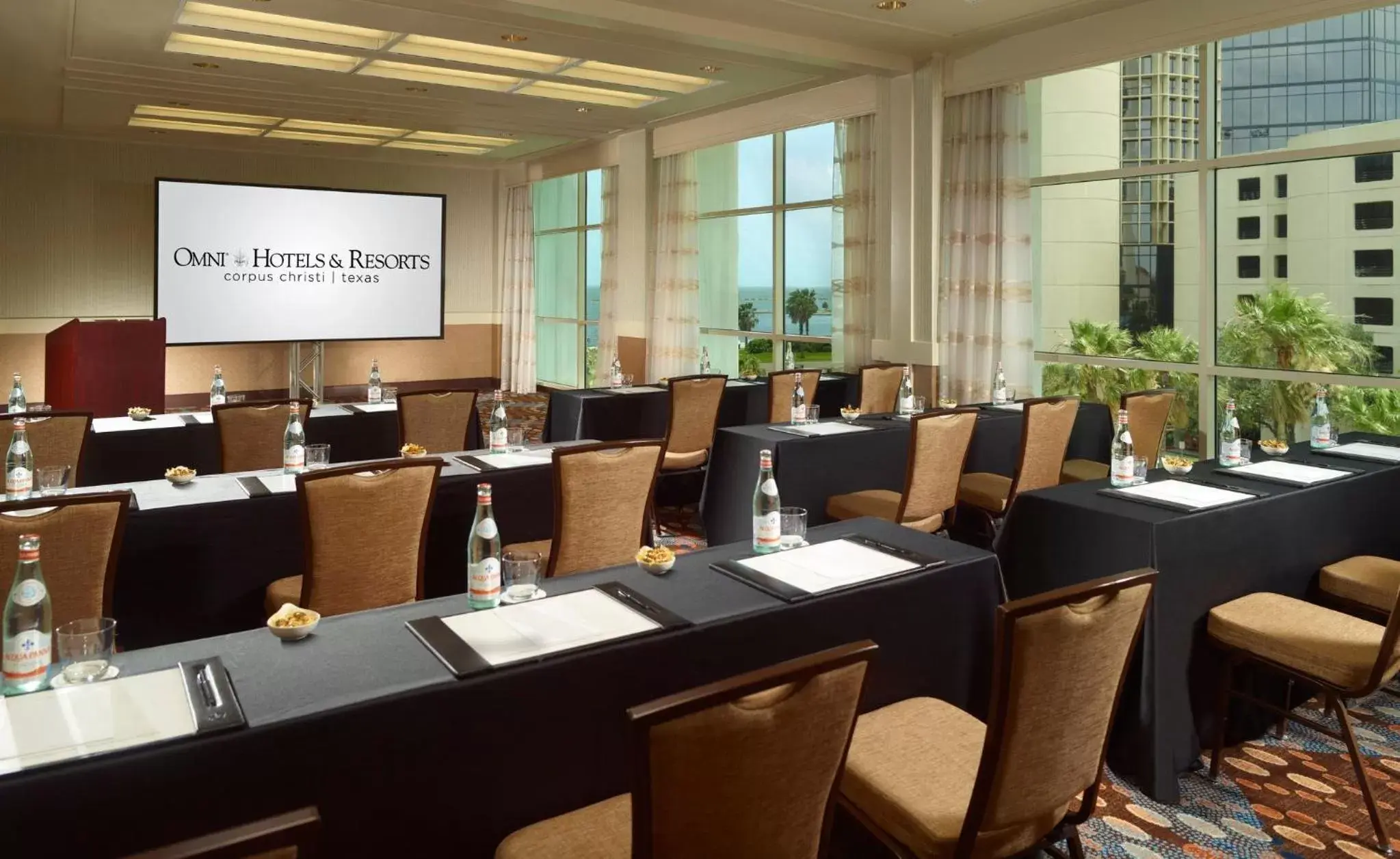 Meeting/conference room in Omni Corpus Christi Hotel