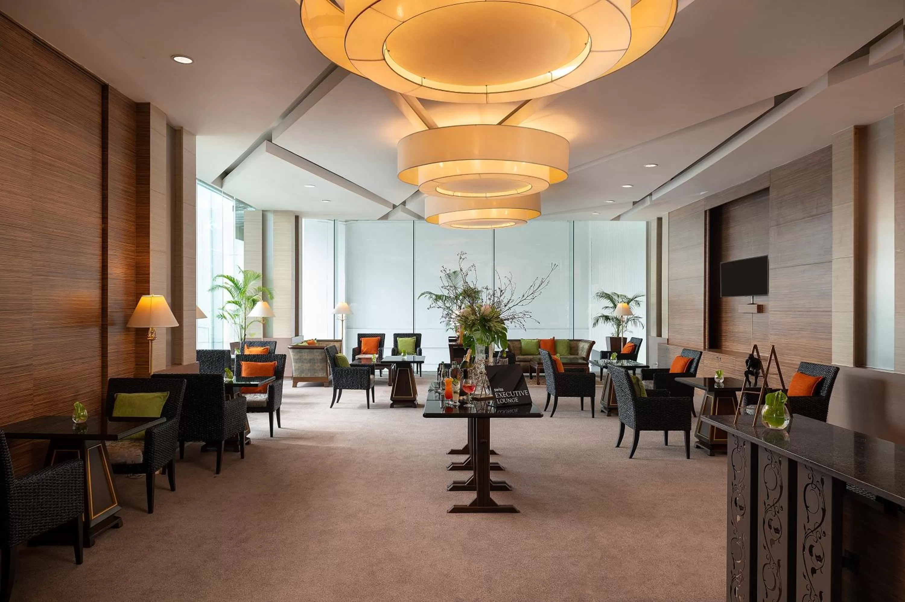 Lounge or bar in Swissotel Bangkok Ratchada