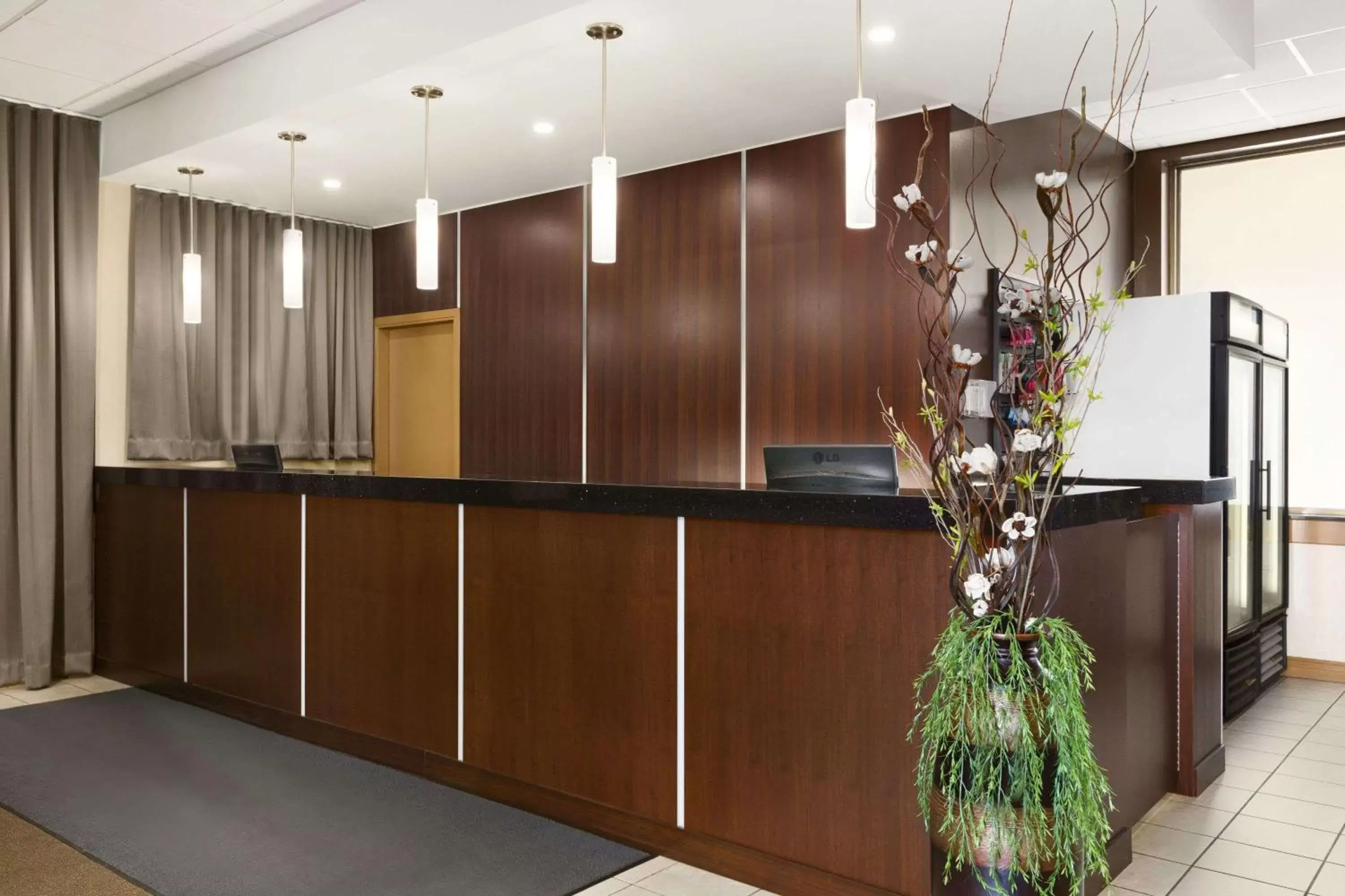 Lobby or reception, Lobby/Reception in Travelodge by Wyndham Edmonton West
