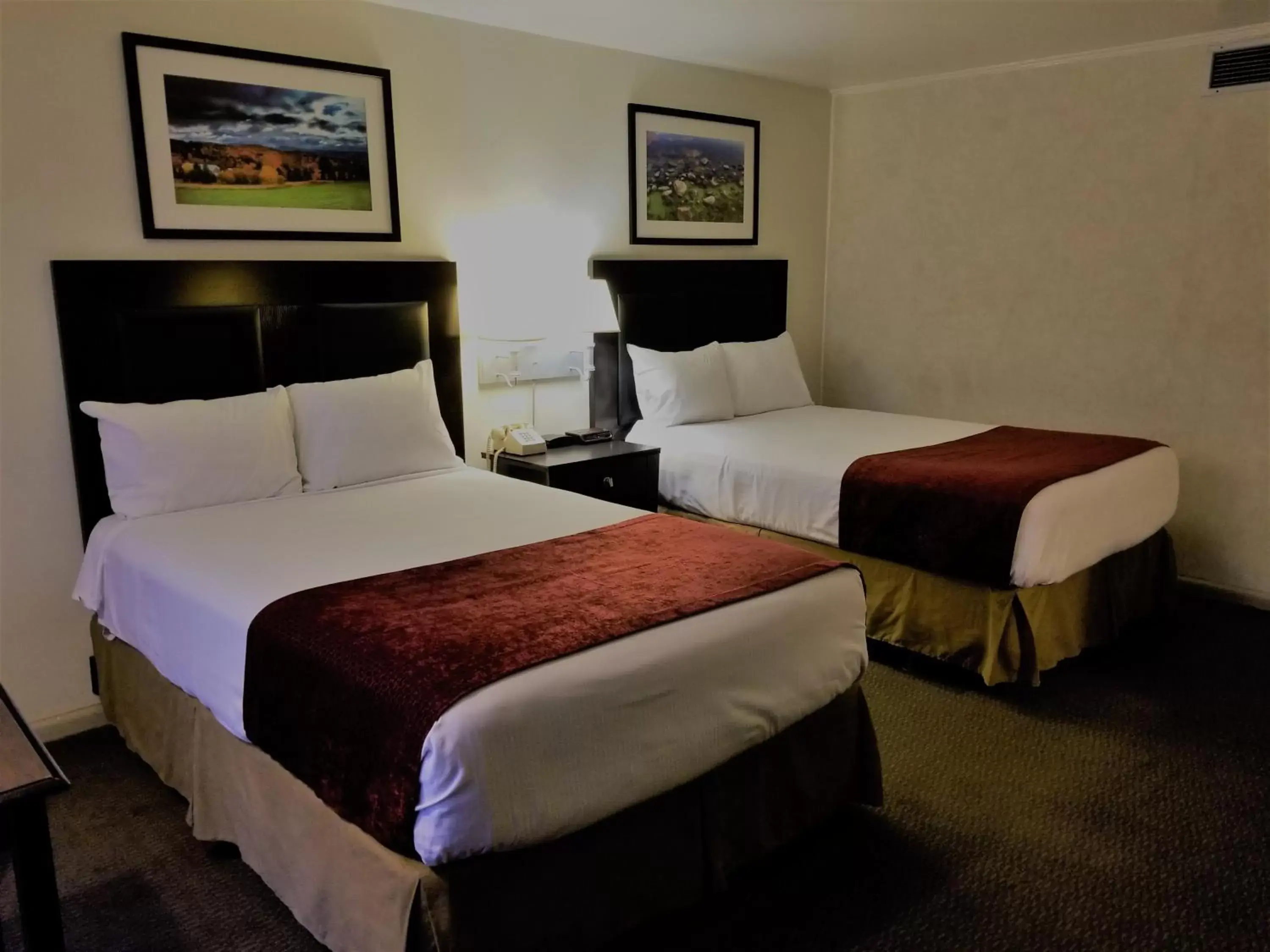 Bedroom, Bed in Ramada by Wyndham Washington