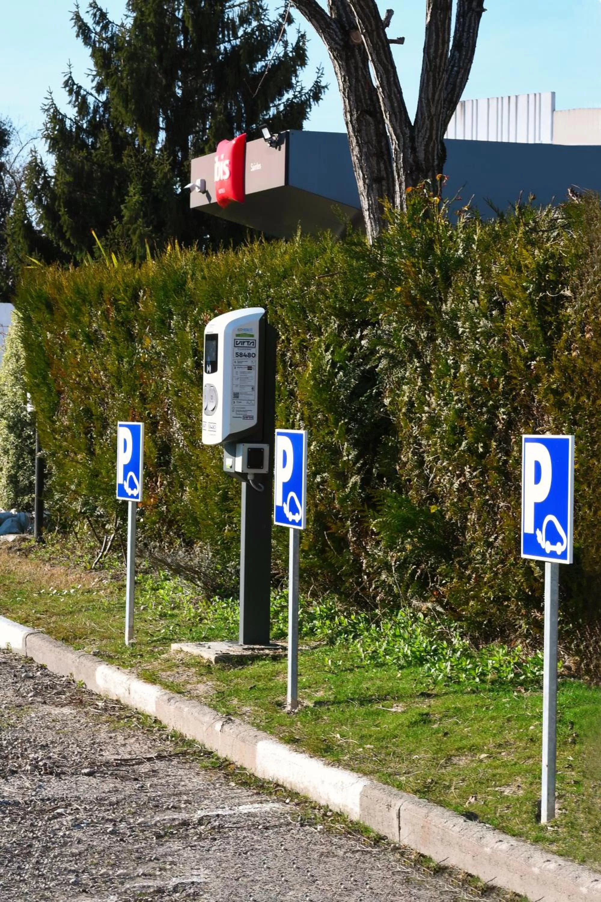 Area and facilities in ibis Saintes