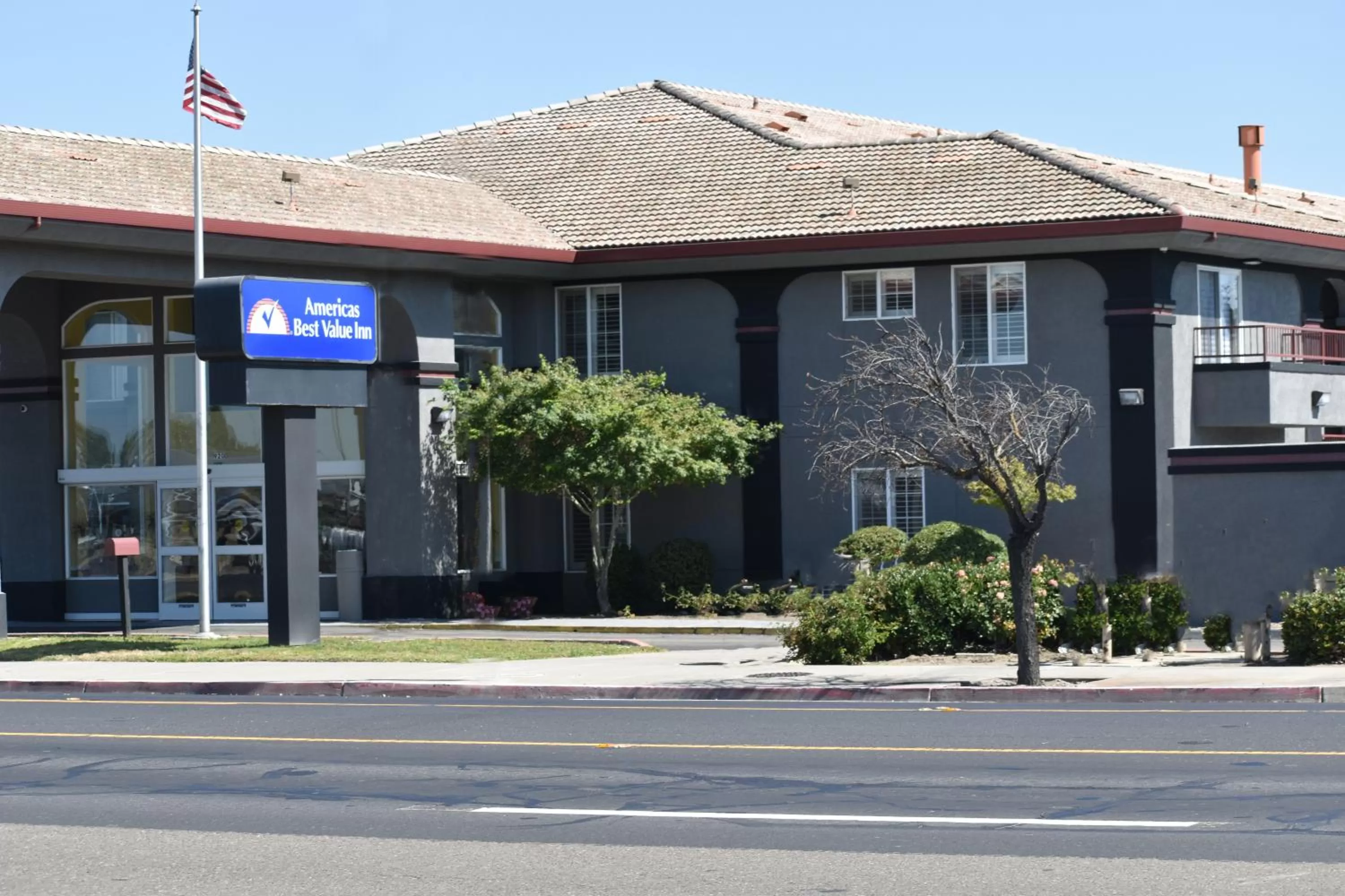 Property building in Americas Best Value Inn Manteca