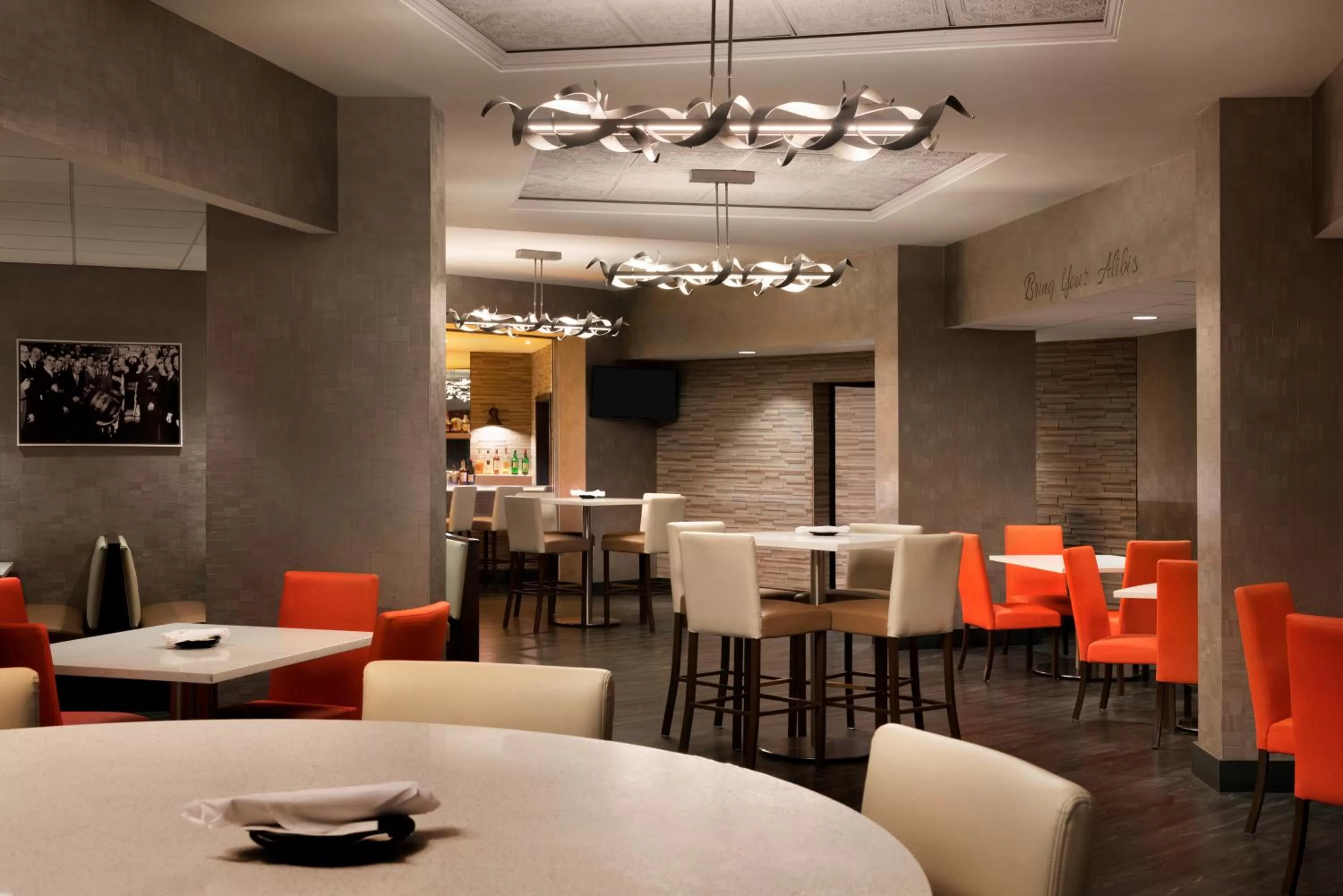 Lounge or bar in Radisson Hotel Cincinnati Riverfront