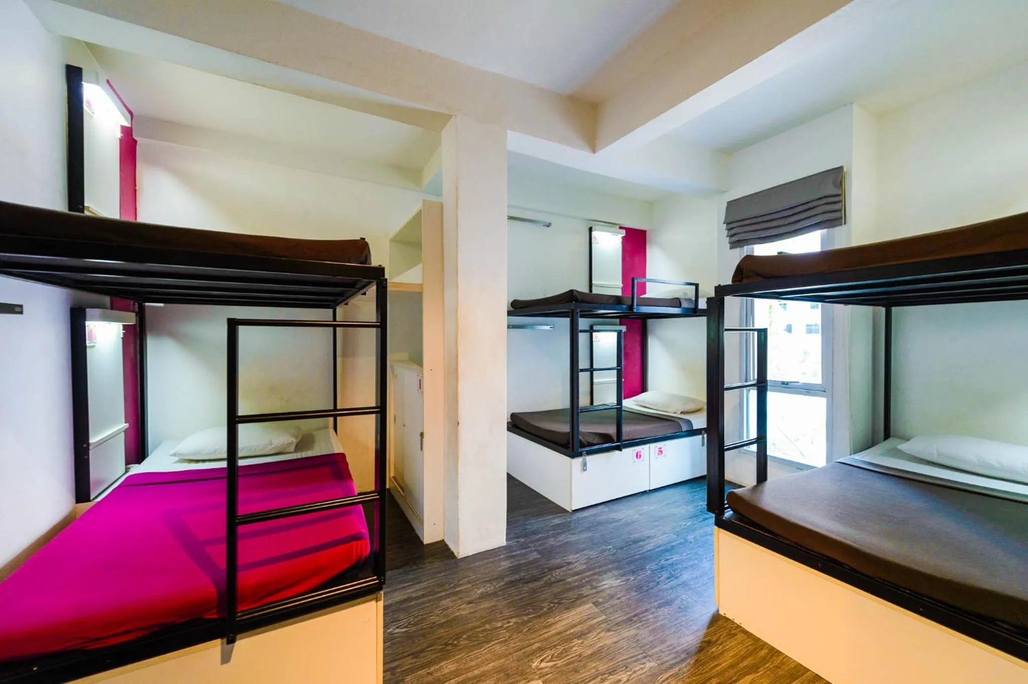 Bunk Bed in CheQinn Hostel - Sukhumvit 4 Nana Plaza