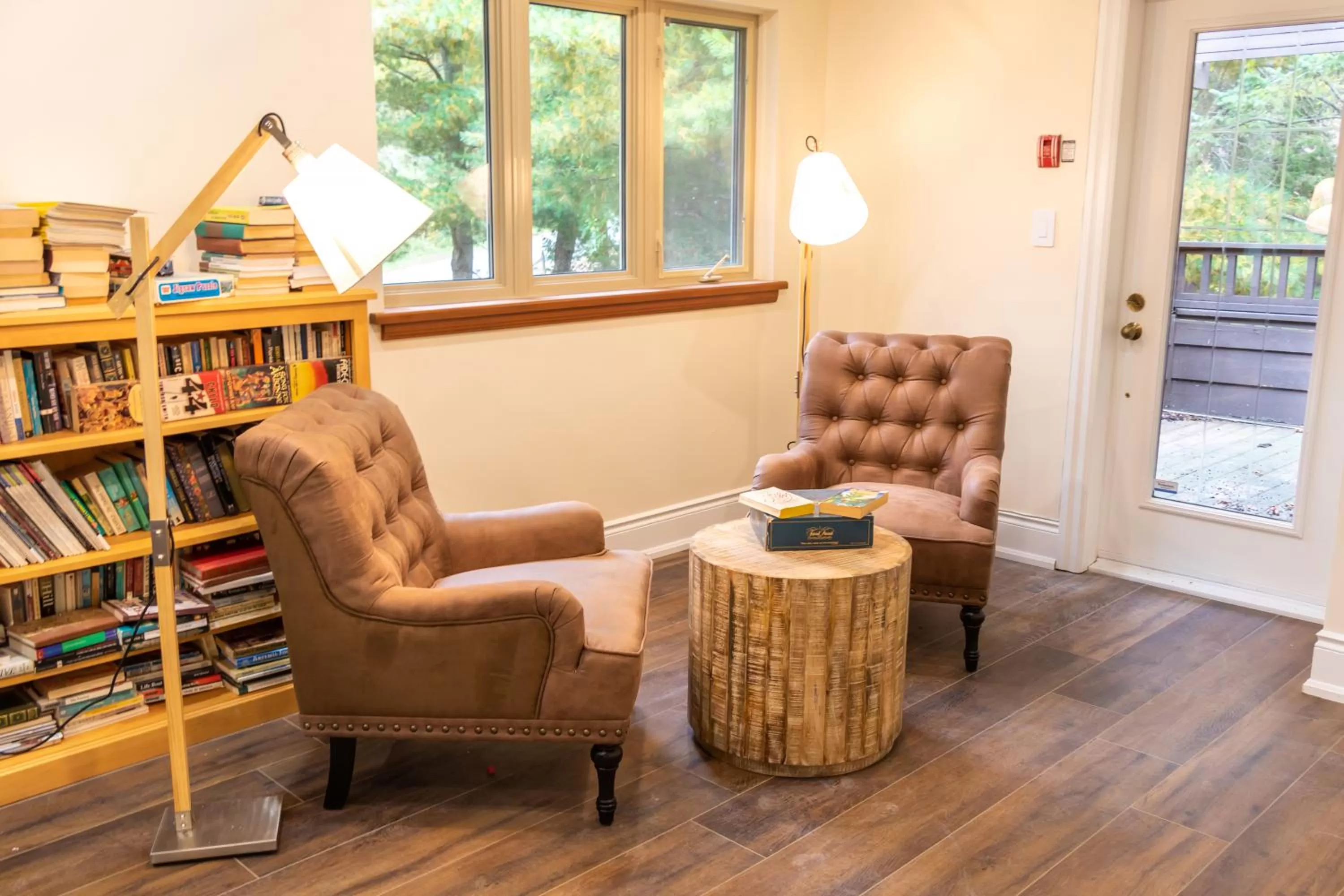 Seating area in Fairy Bay Lakehouse