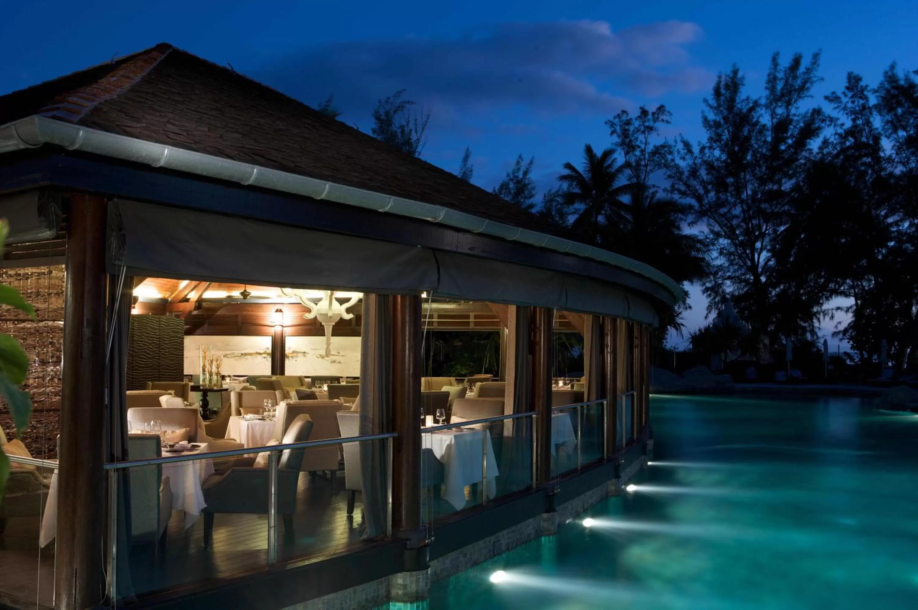 Restaurant/places to eat in LUX* Saint Gilles Resort