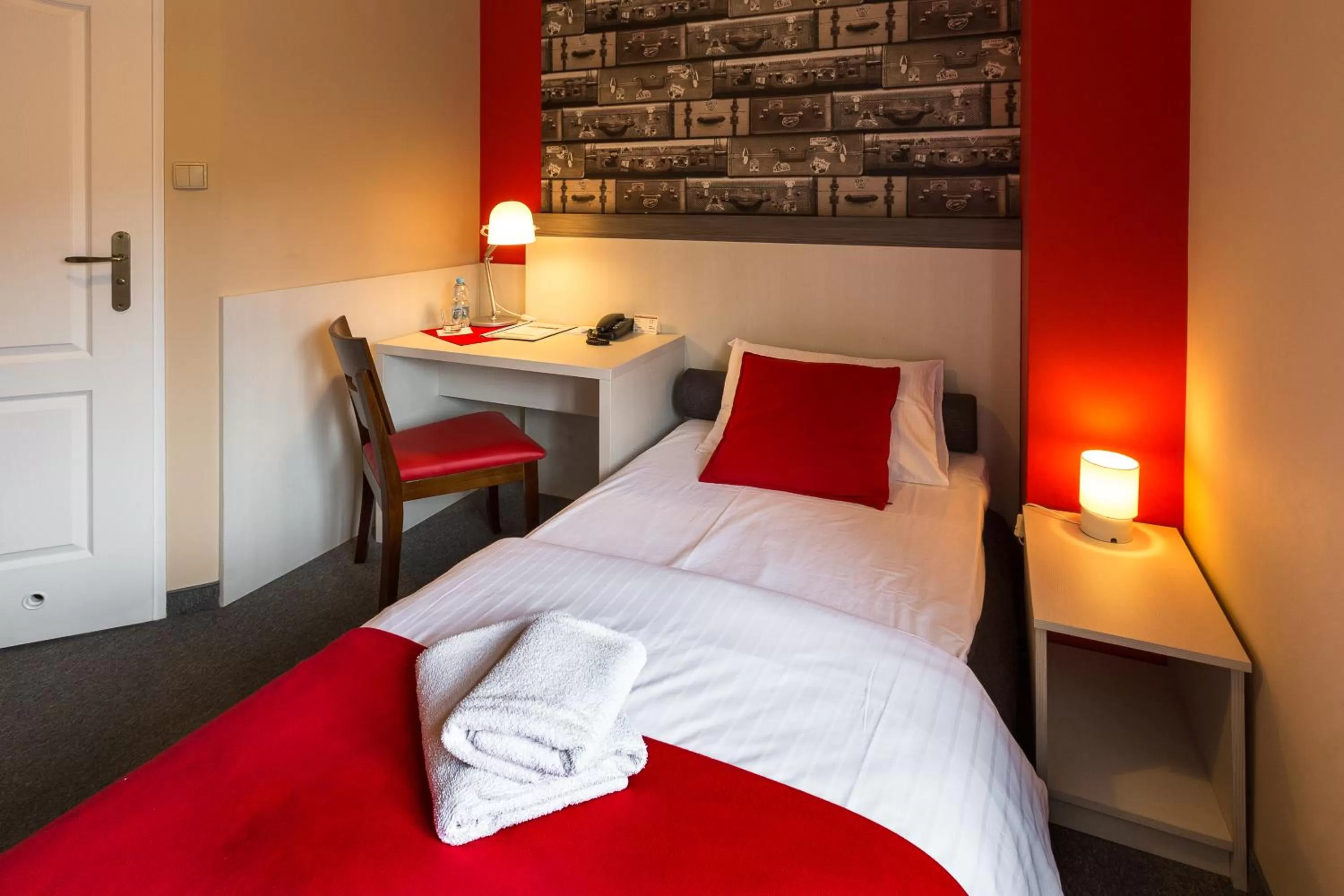 Bed in Hotel Przystanek Torun