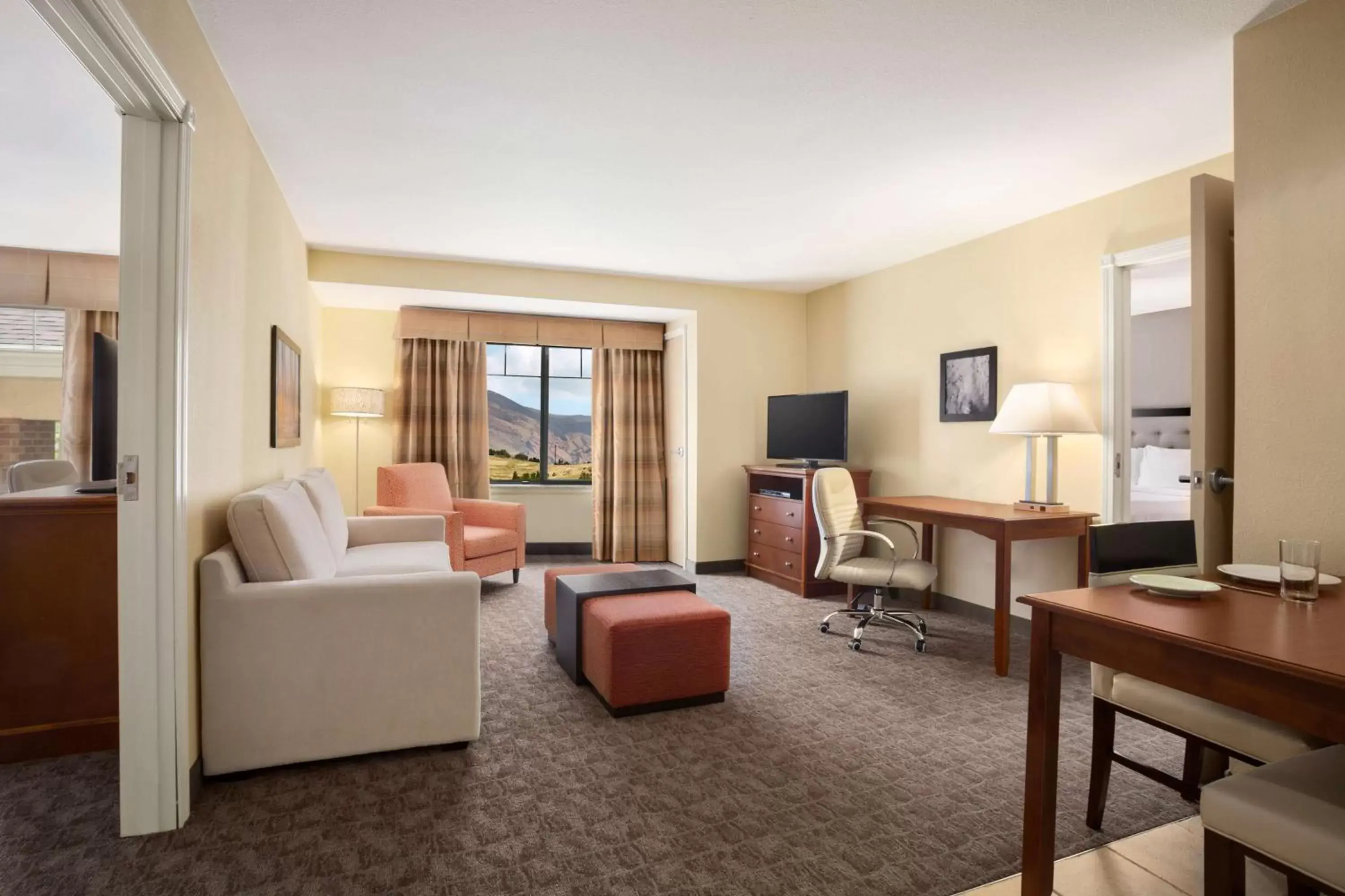 Bed, Seating Area in Homewood Suites by Hilton Denver - Littleton