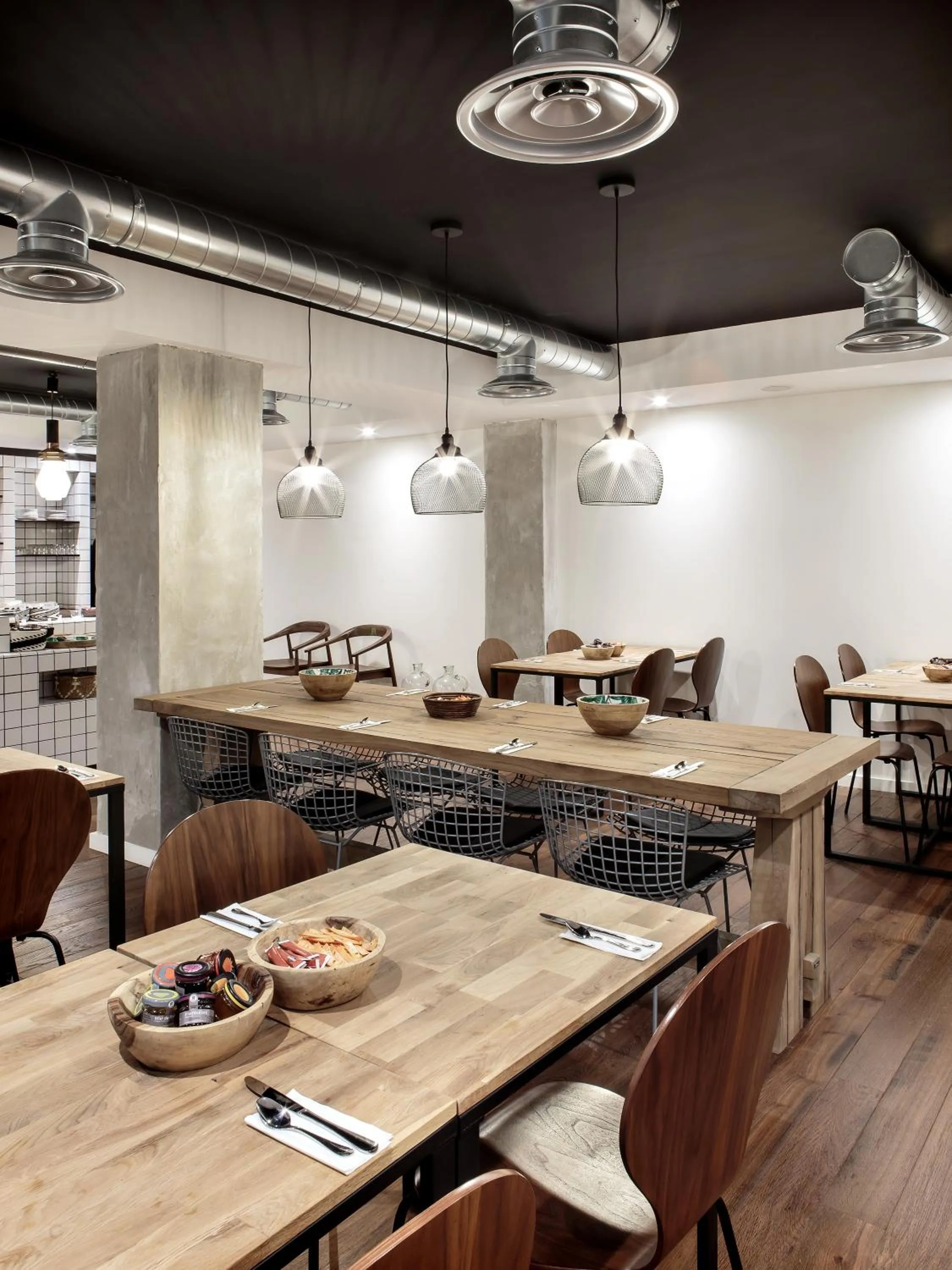 Food and drinks in New Hotel Le Voltaire