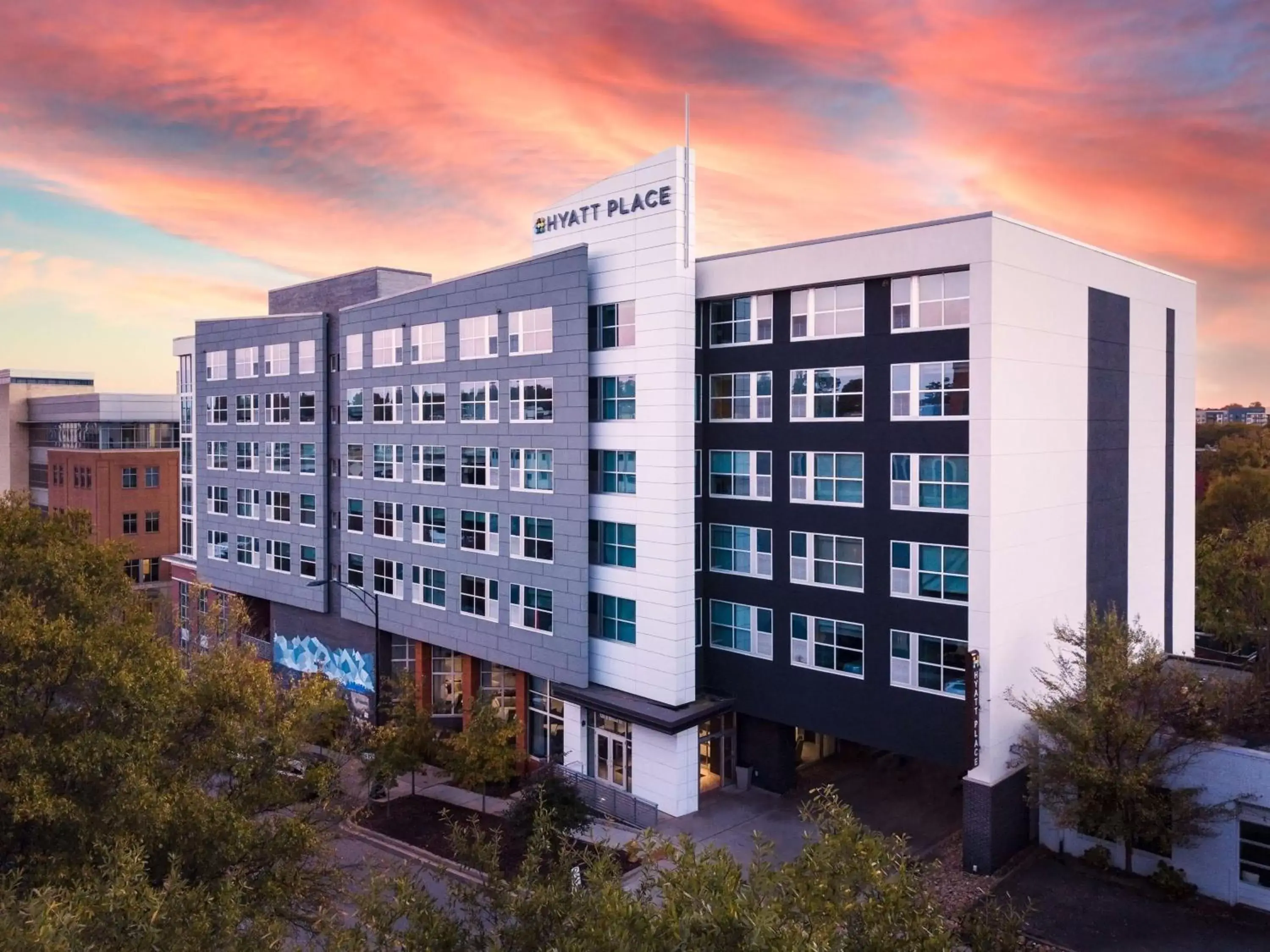 Property Building in Hyatt Place Greenville Downtown