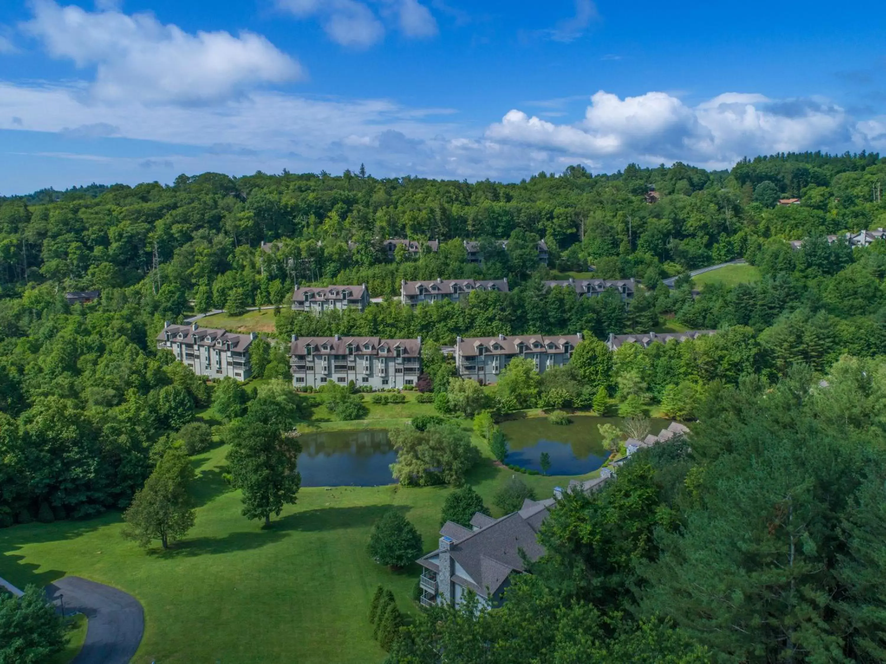 Bird's eye view, Bird's-eye View in Chetola Resort at Blowing Rock (Lodge)