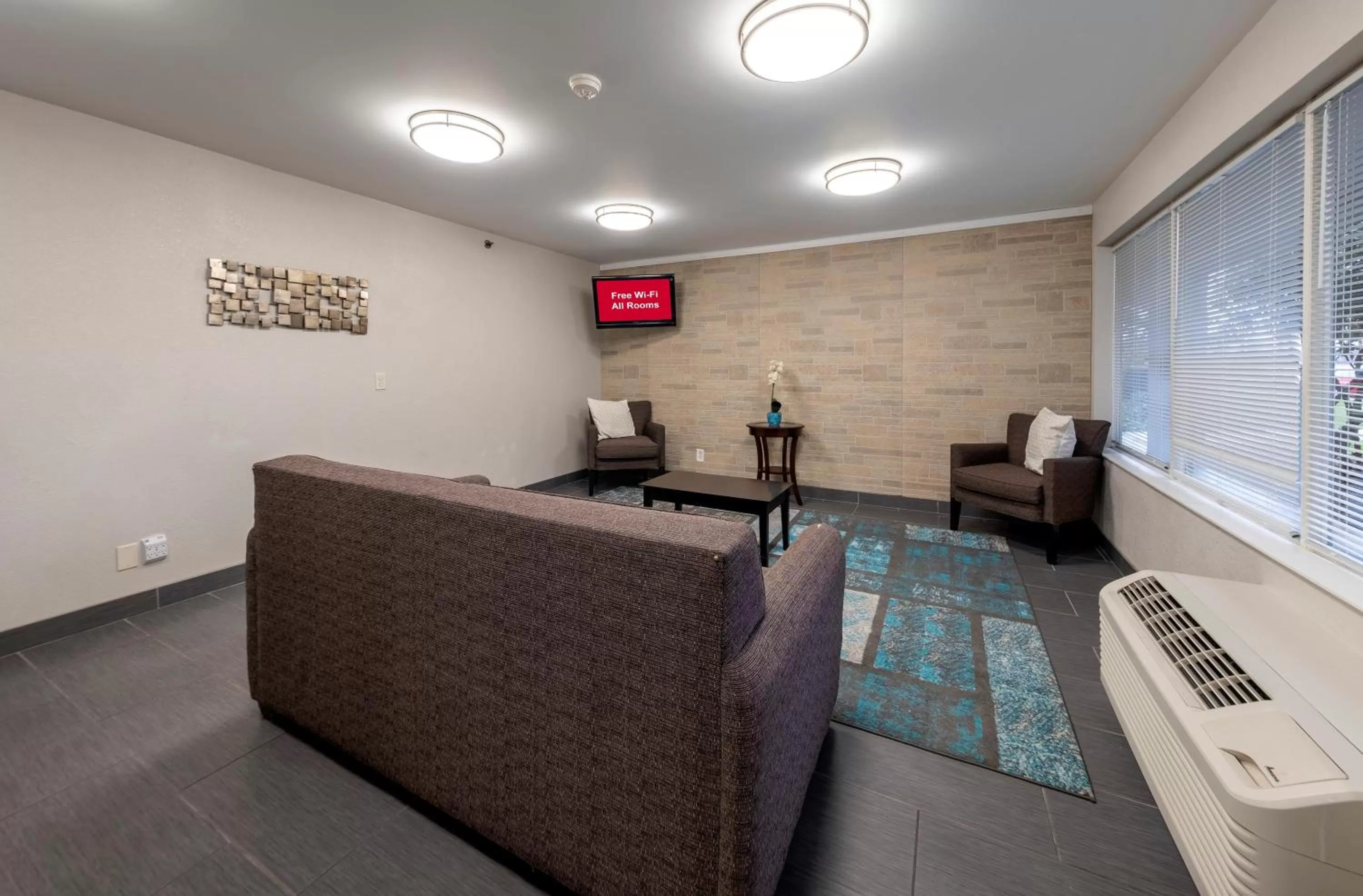 Lobby or reception in HomeTown Inn by Red Roof East Syracuse