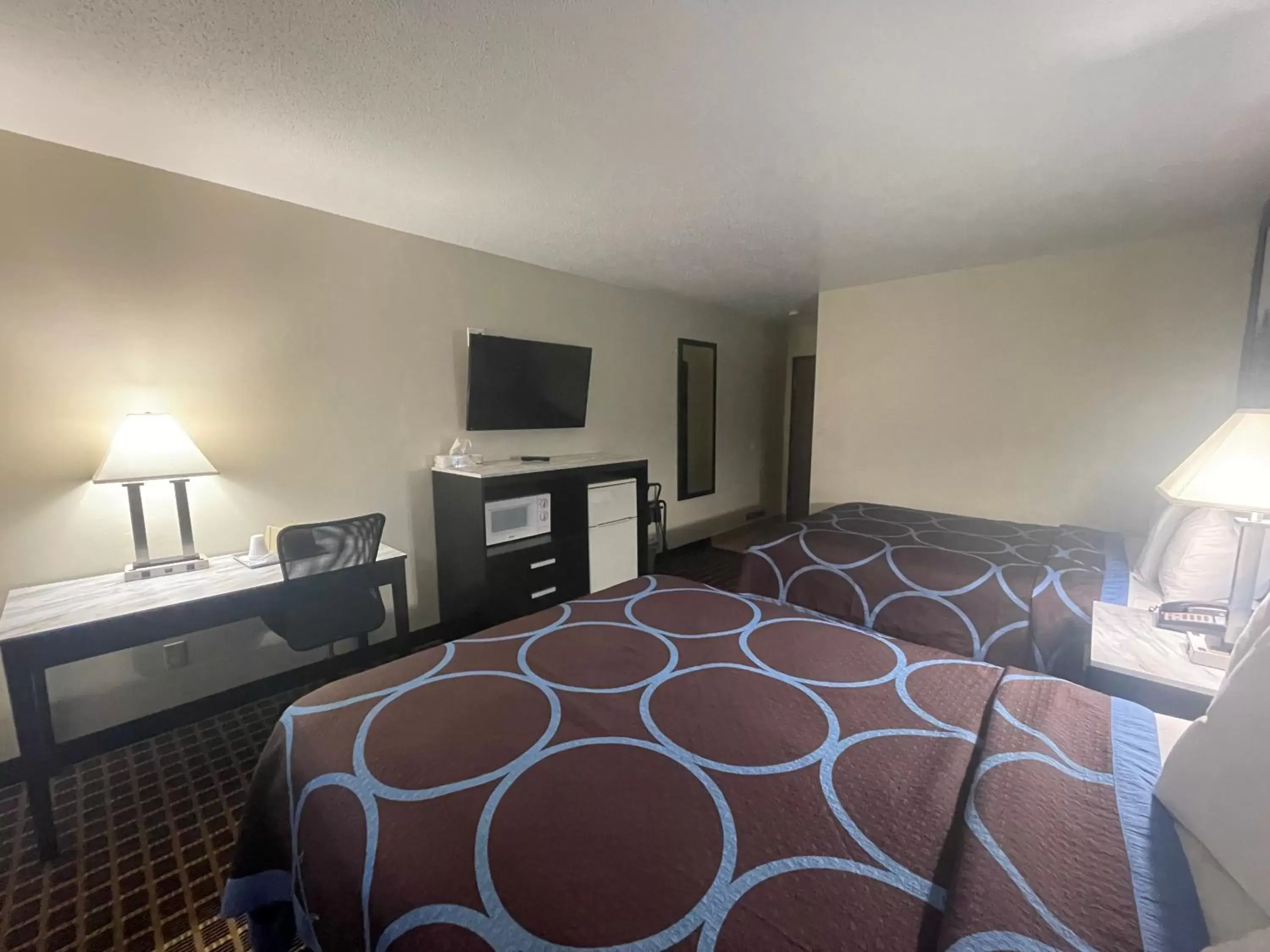 Bed in Super 8 by Wyndham Elkhart