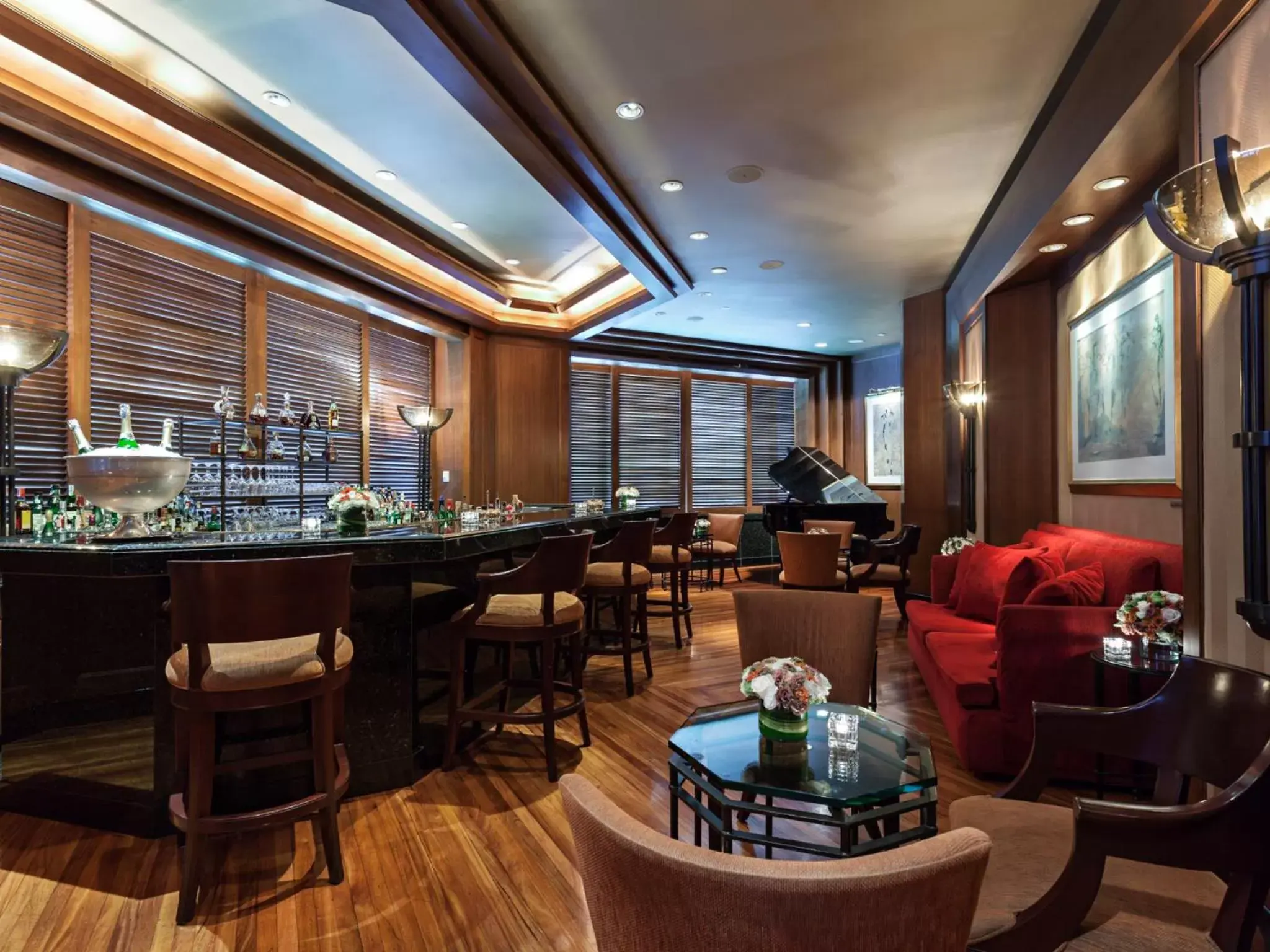 Lounge or bar, Restaurant/Places to Eat in The Peninsula Bangkok - SHA Extra Plus
