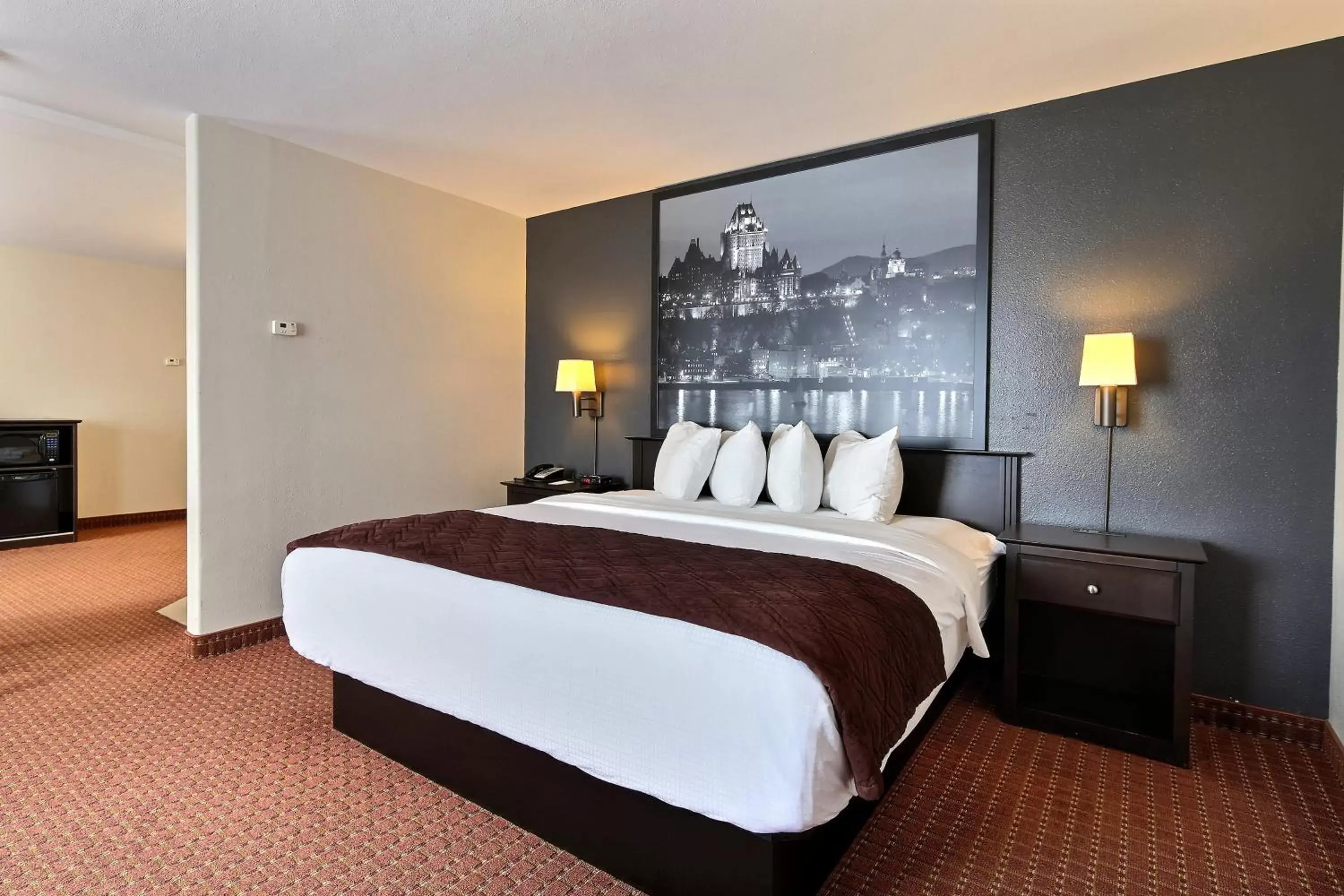 Bed in Super 8 by Wyndham Quebec City