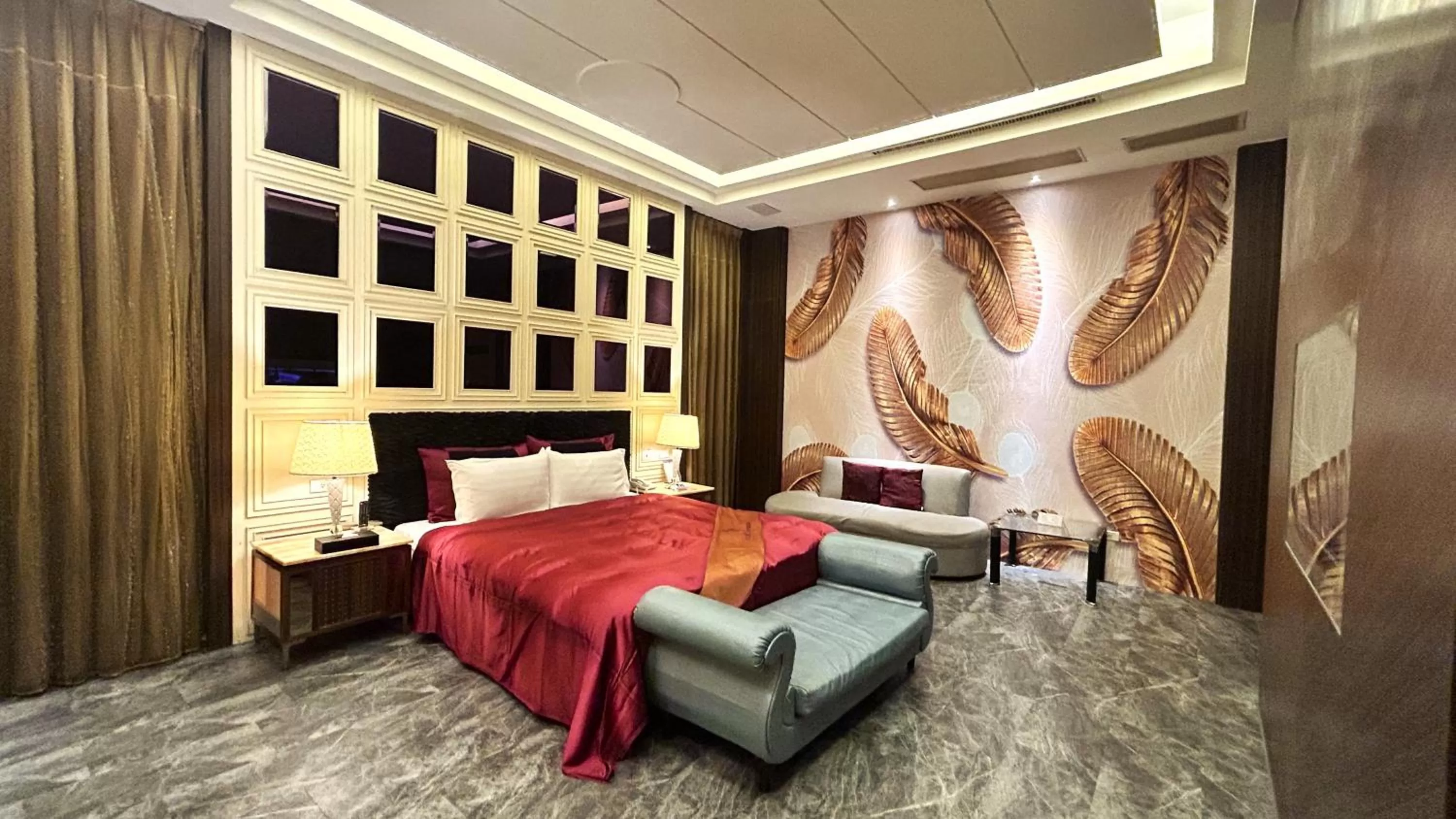 Photo of the whole room, Bed in Shining Motel