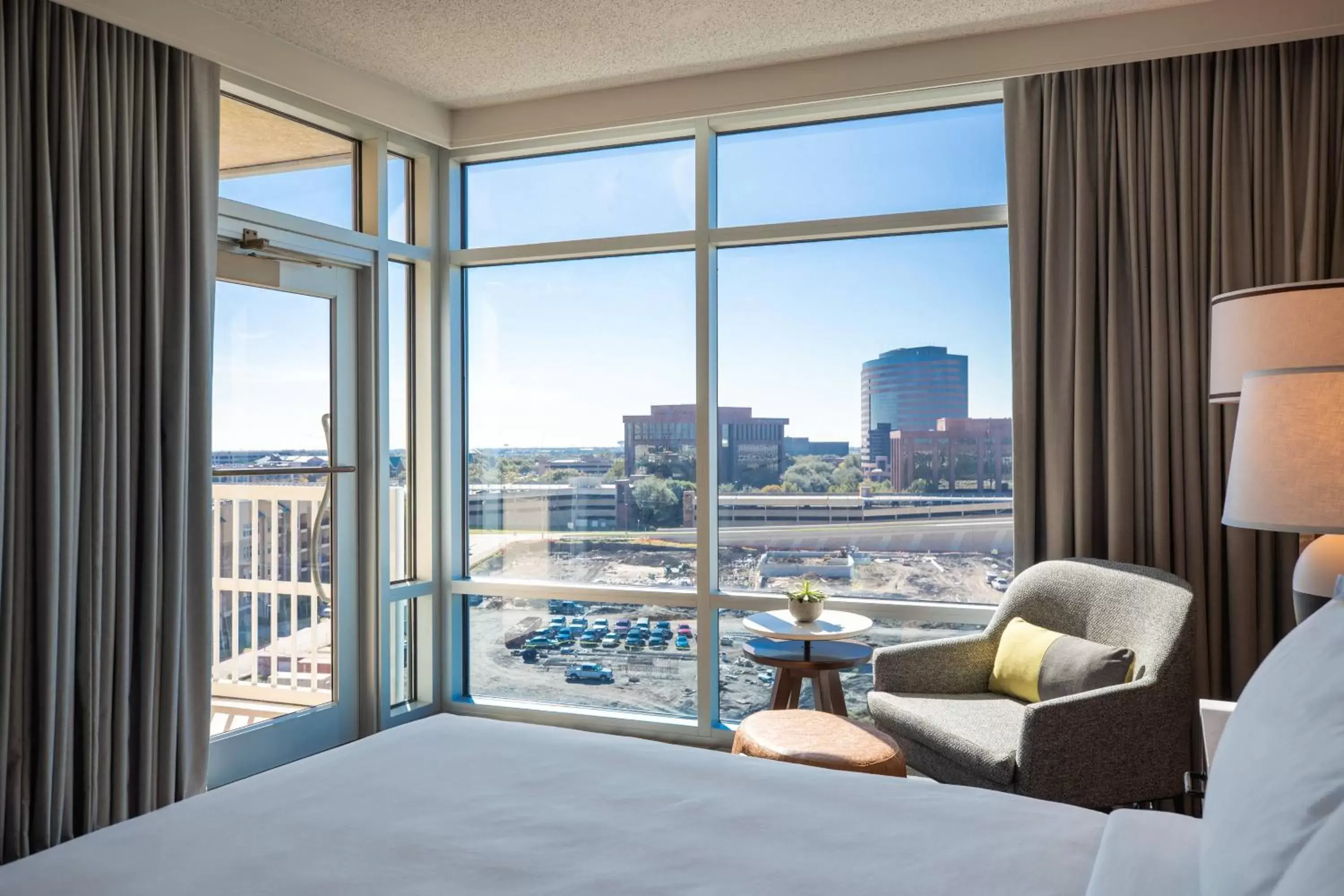 Bedroom in Renaissance Dallas Richardson Hotel