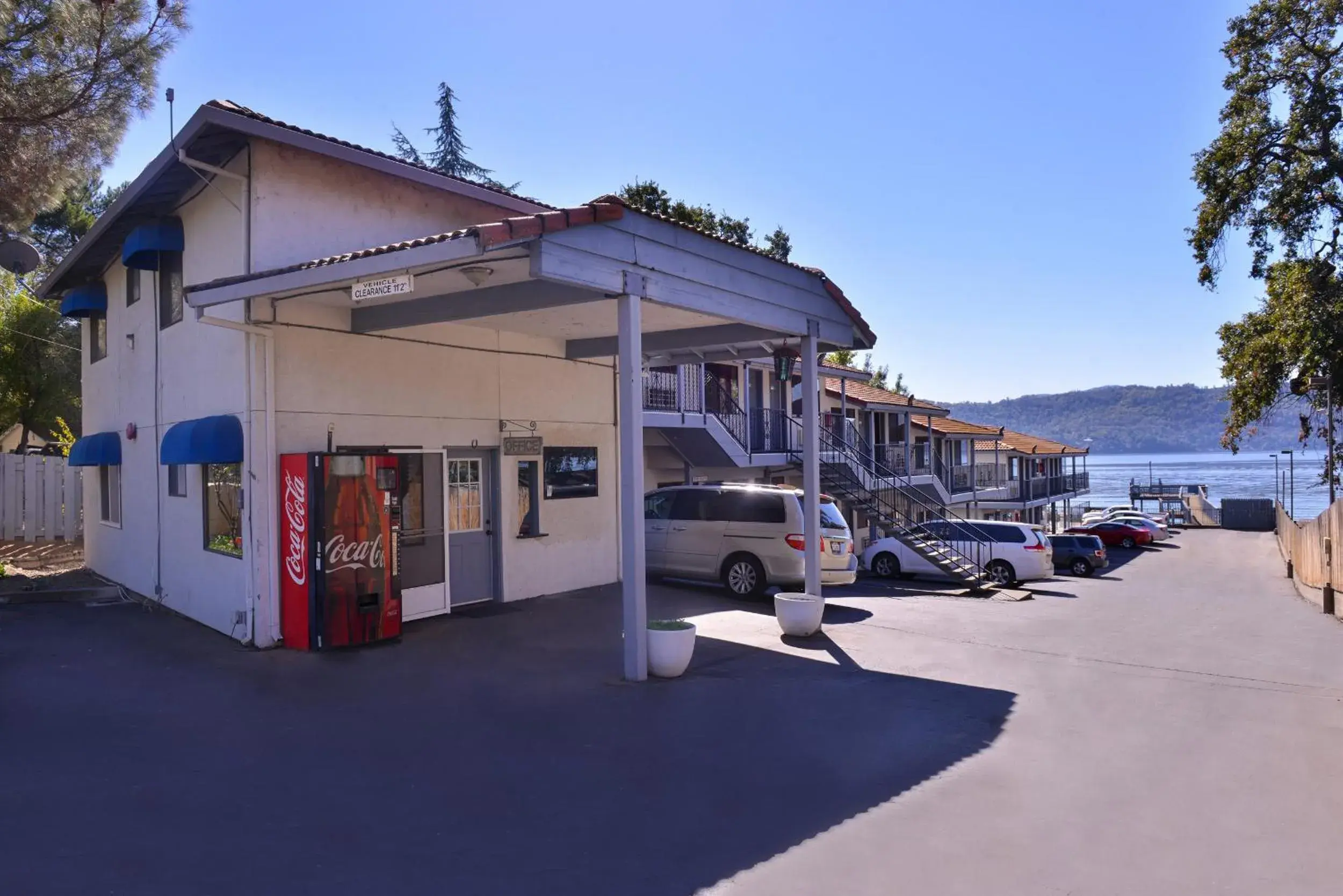 Property building in Americas Best Value Inn and Suites Clearlake Property building in Americas Best Value Inn and Suites Clearlake