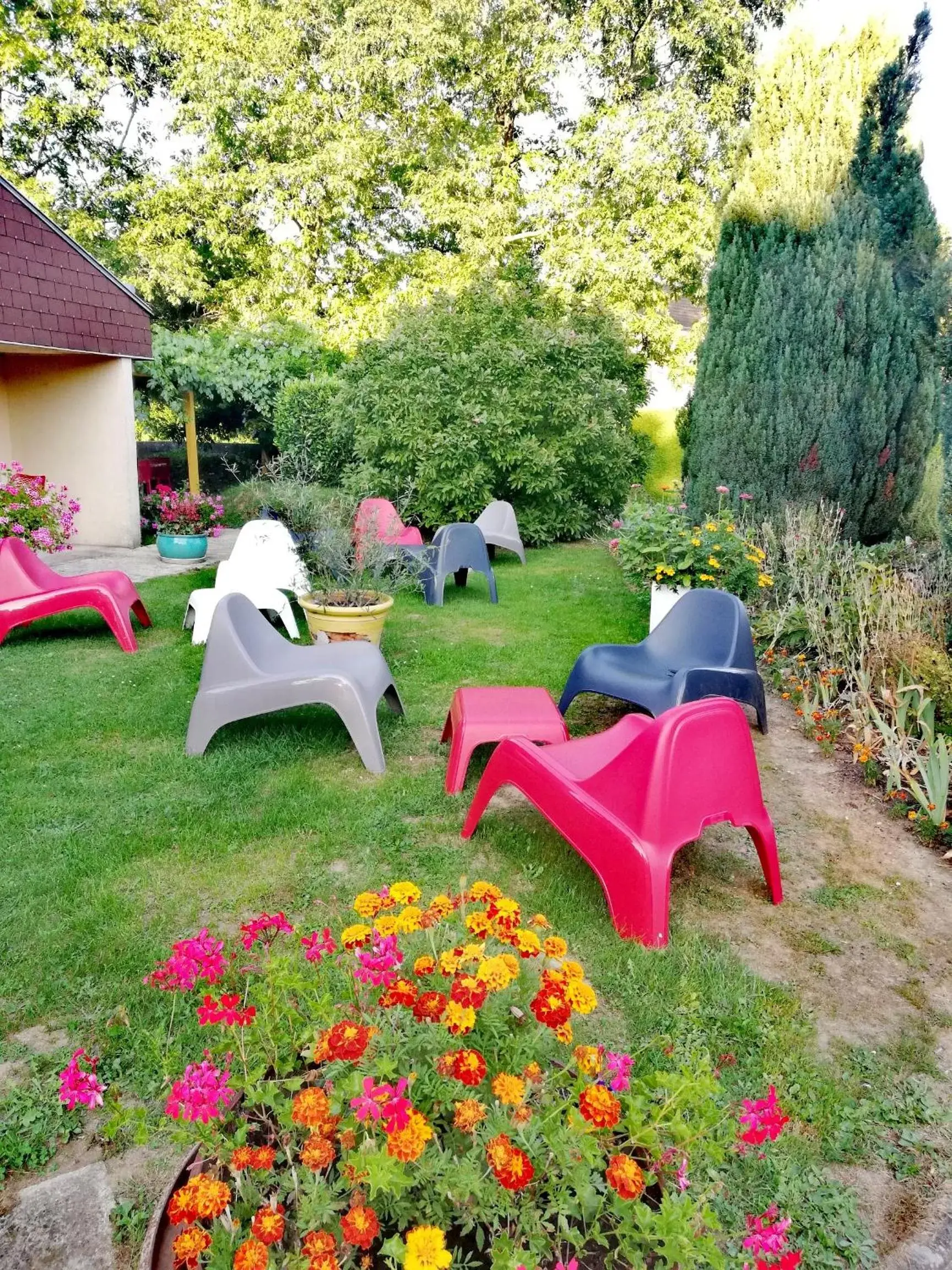 Patio in Hotel Bonanite