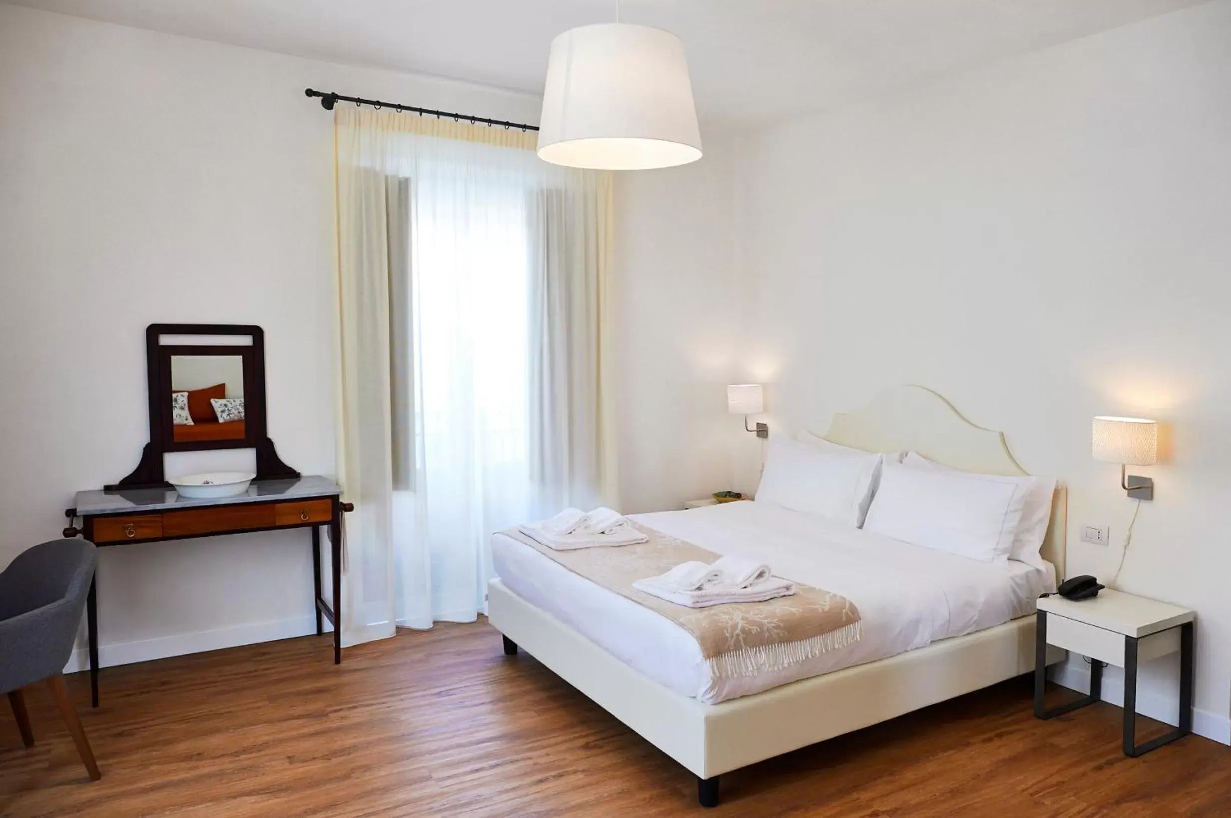 Photo of the whole room, Bed in Sopra Le Mura