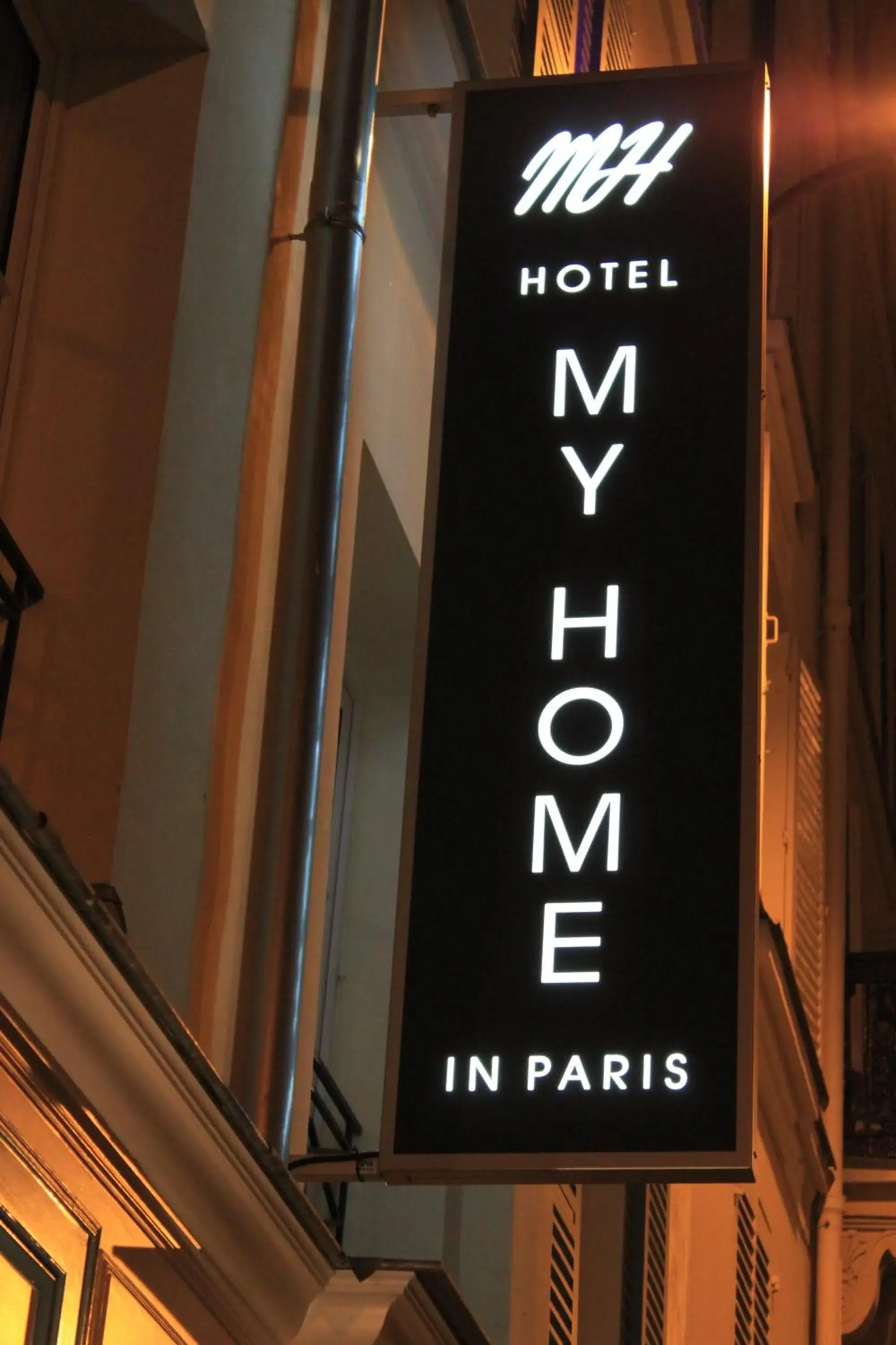 Property building in My Home In Paris Property building in My Home In Paris