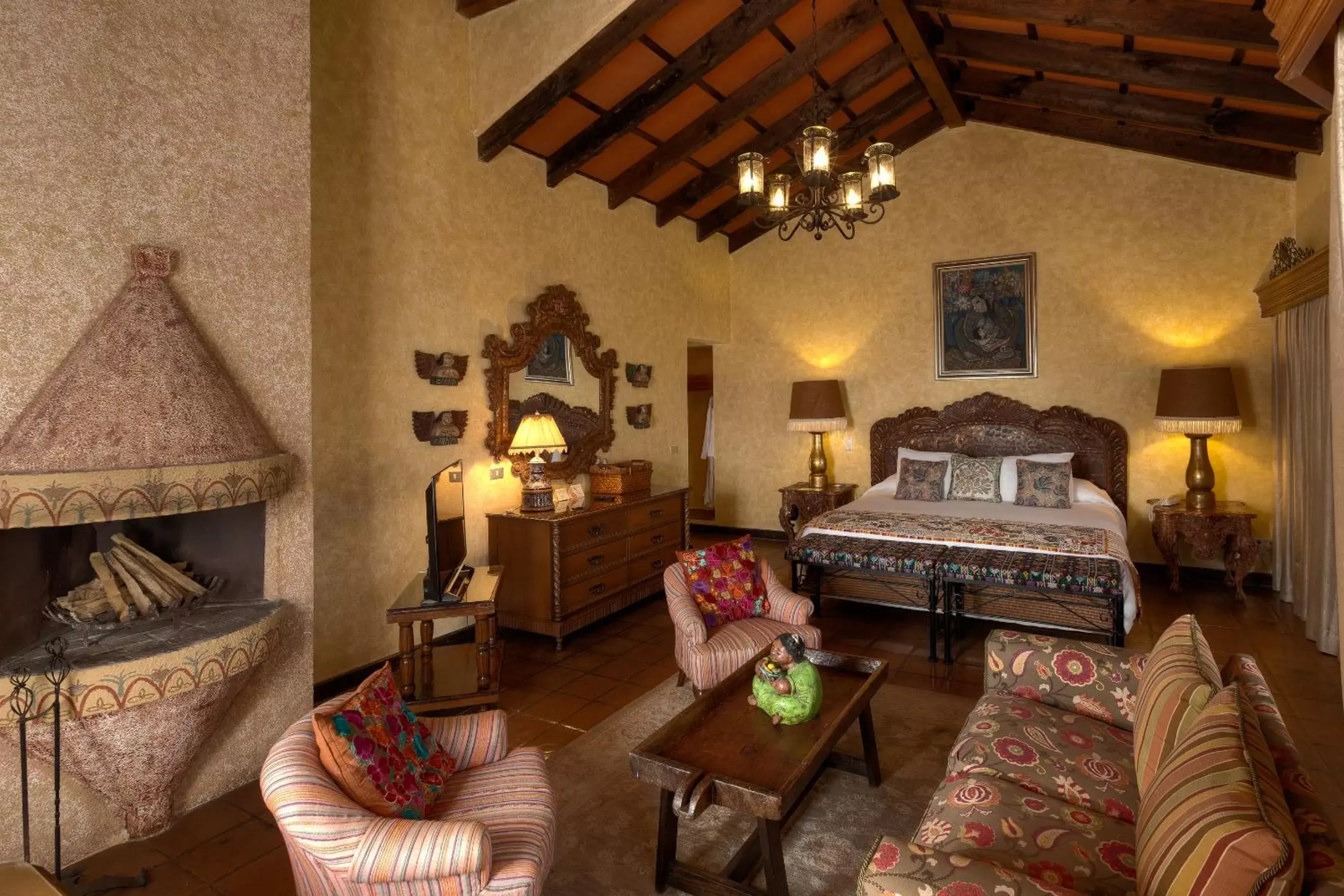 View (from property/room), Bed in Hotel Atitlan View (from property/room), Bed in Hotel Atitlan