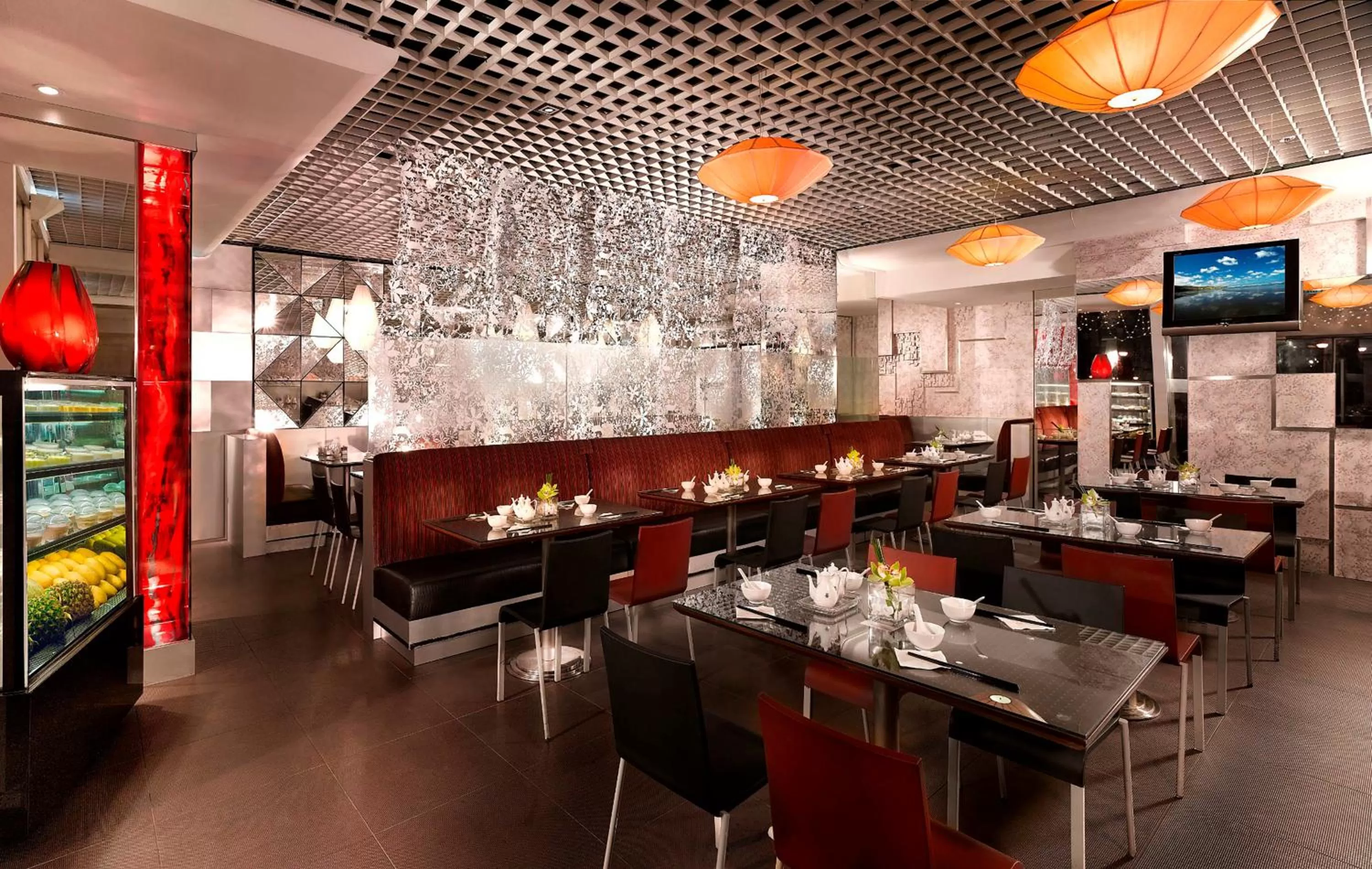 Restaurant/places to eat in Regal Riverside Hotel