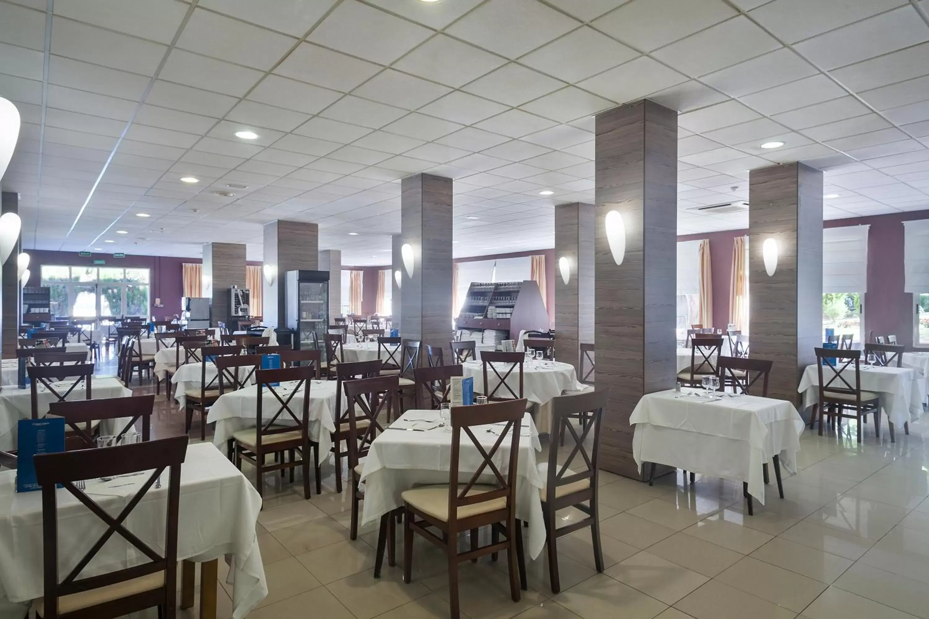 Restaurant/Places to Eat in Hotel Best Siroco