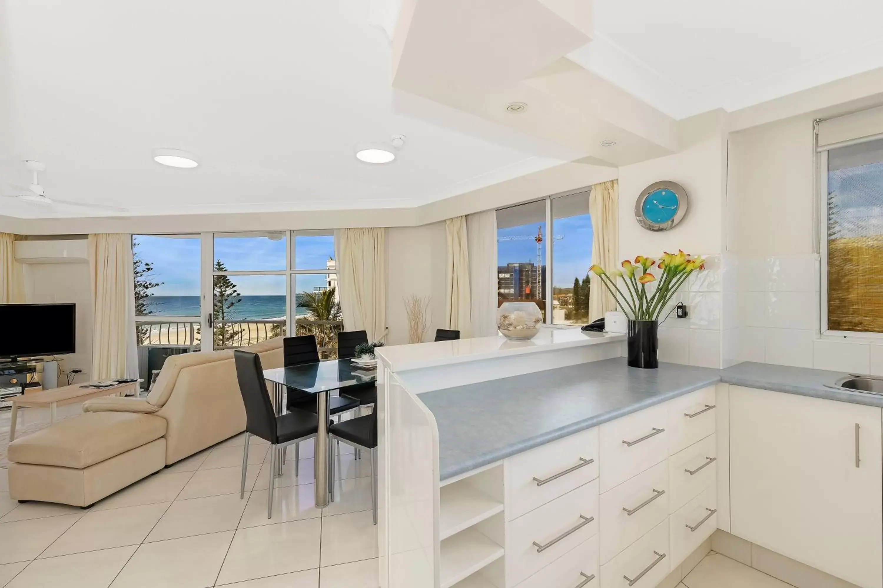 Living room in 19th Avenue on the Beach