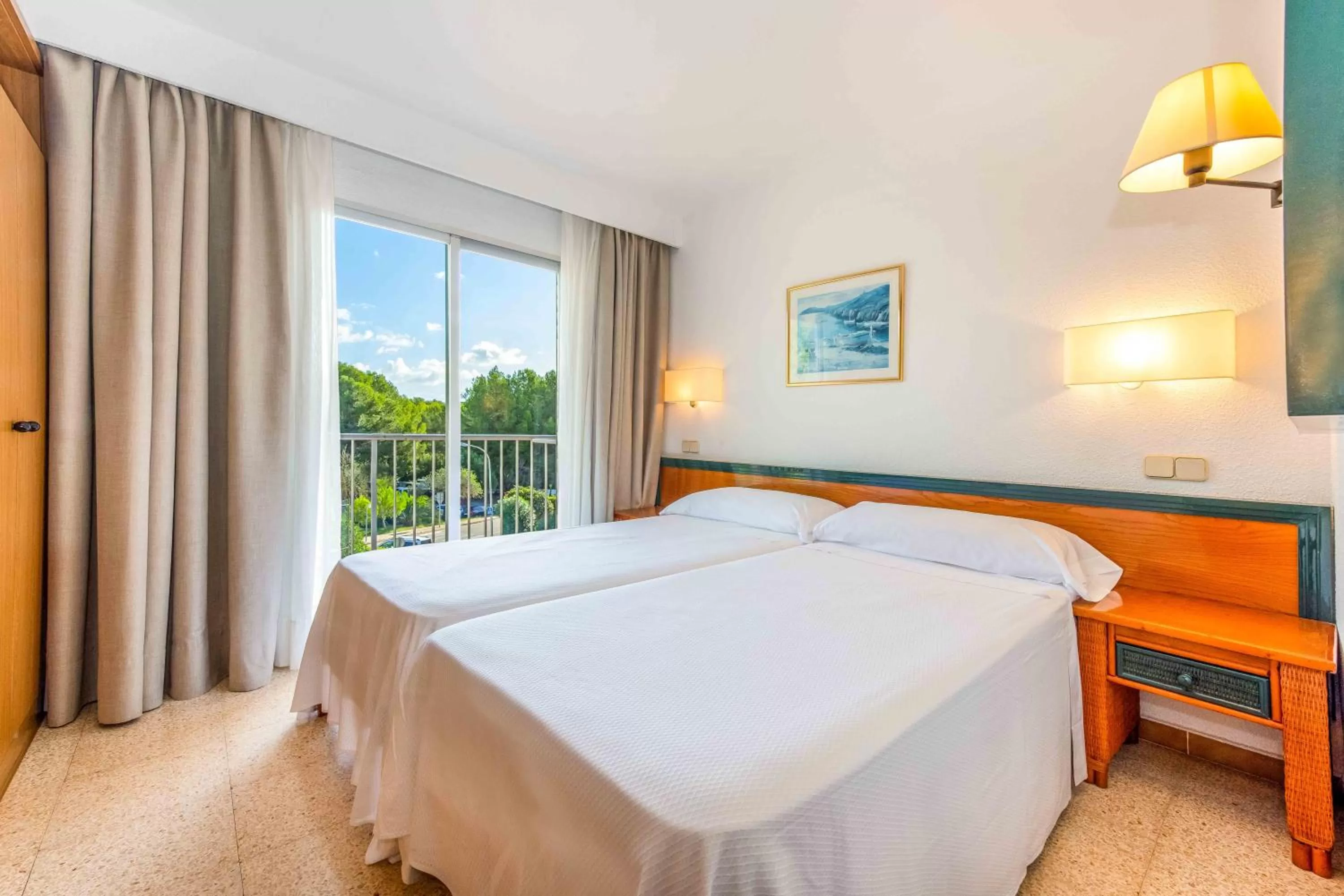 Bed in Valentin Grand Park Suite Hotel