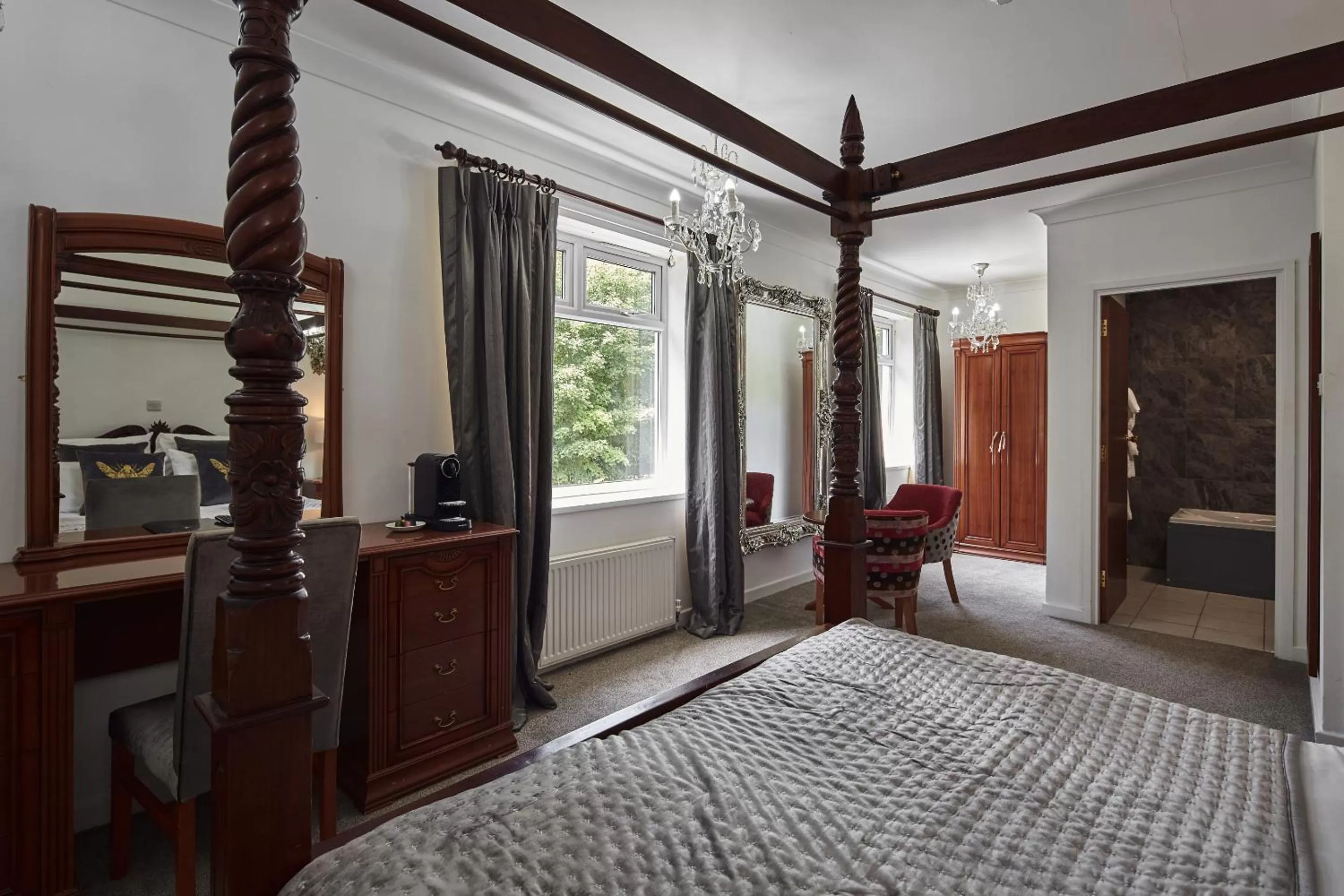 Bedroom, TV/Entertainment Center in The Pyewipe