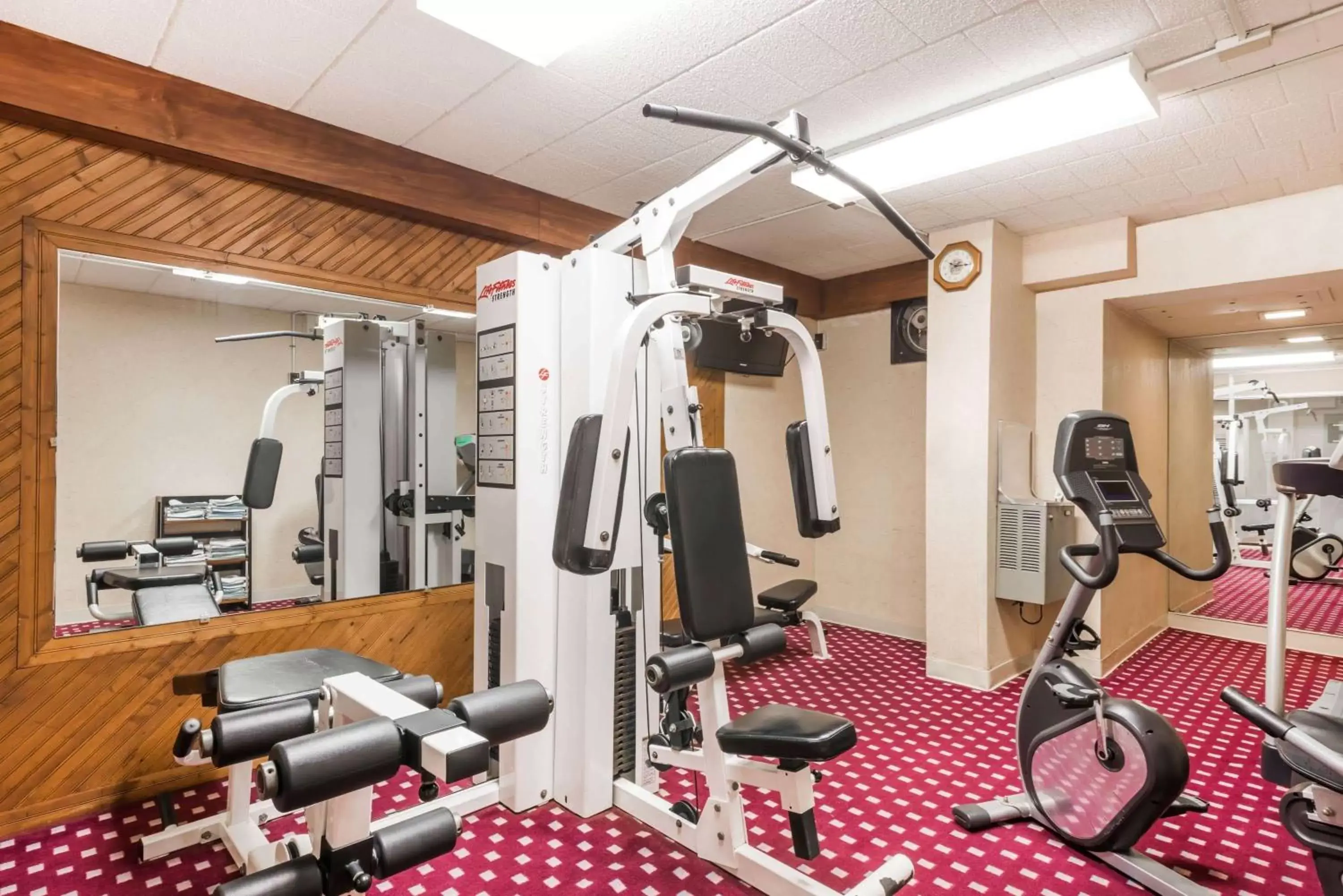 Fitness centre/facilities, Fitness Center/Facilities in Ramada by Wyndham State College Hotel & Conference Center