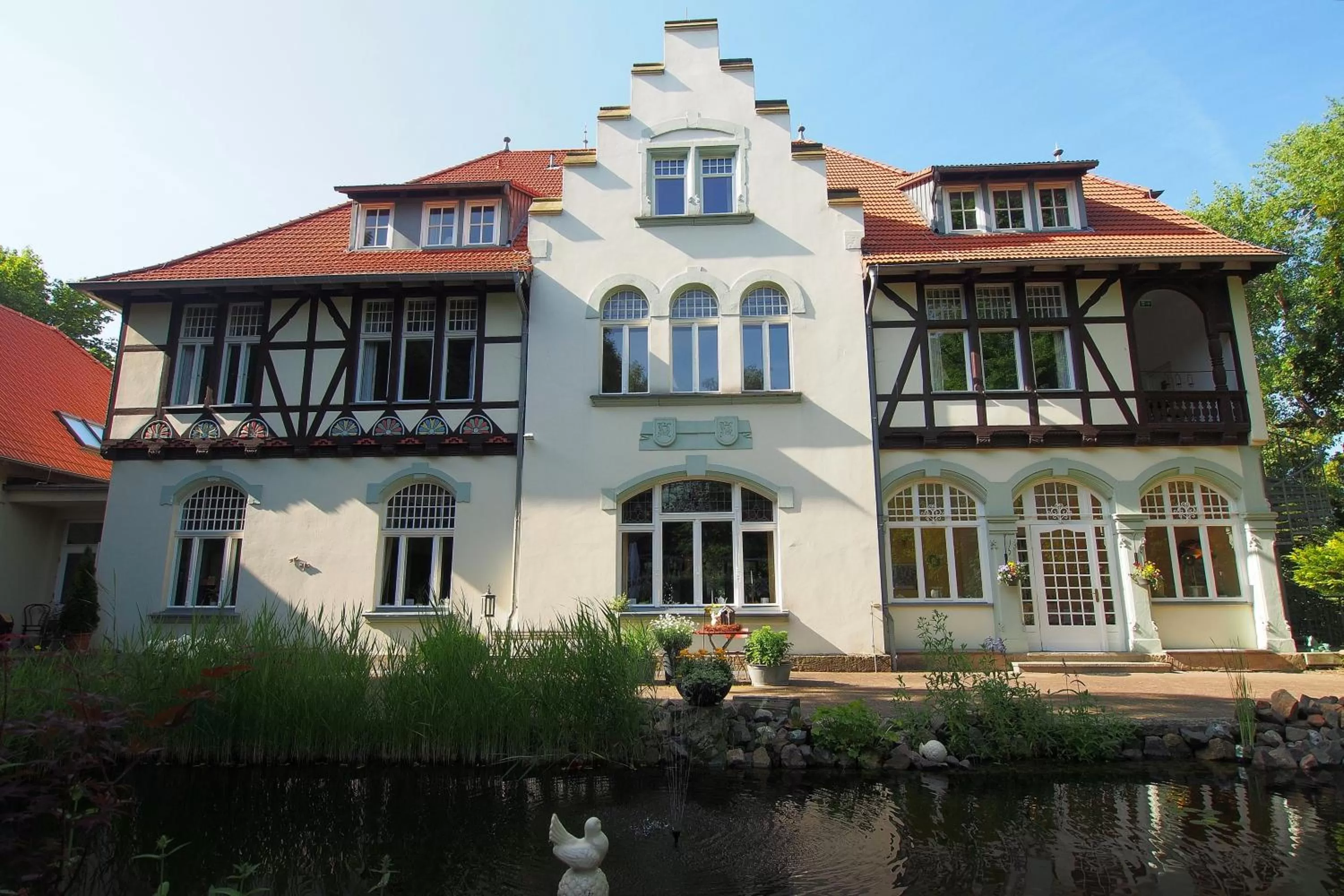 Property building in Hotel Schlossvilla Derenburg