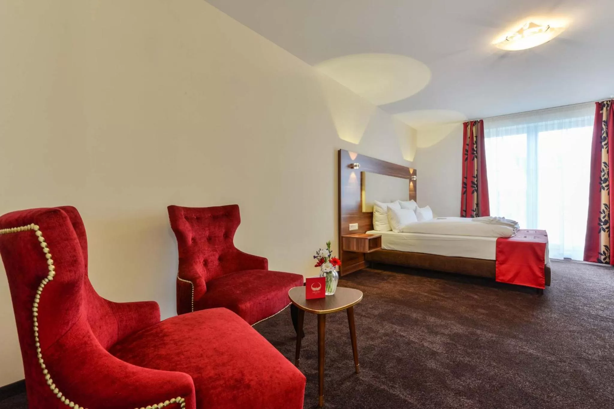 Photo of the whole room, Bed in Abasto Hotel & Spa Maisach