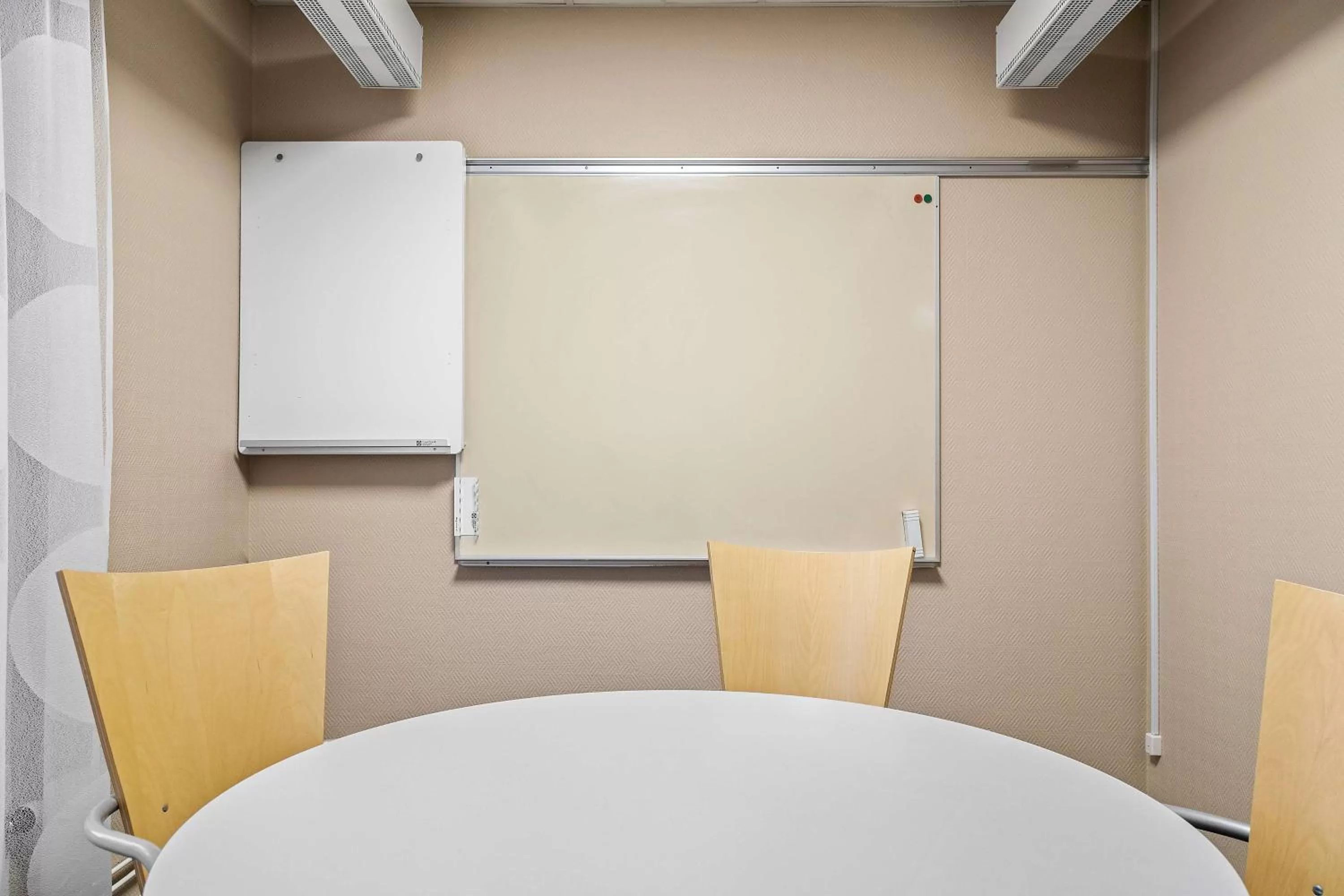 Meeting/conference room in Best Western Ta Inn Hotel